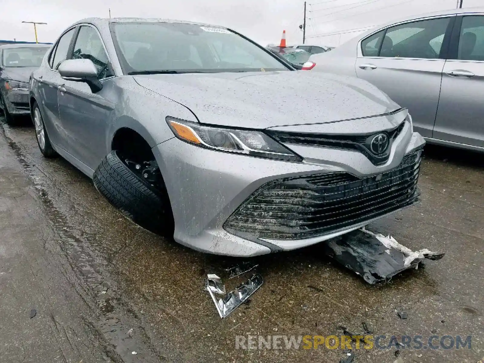 1 Photograph of a damaged car 4T1B11HK0KU701758 TOYOTA CAMRY 2019