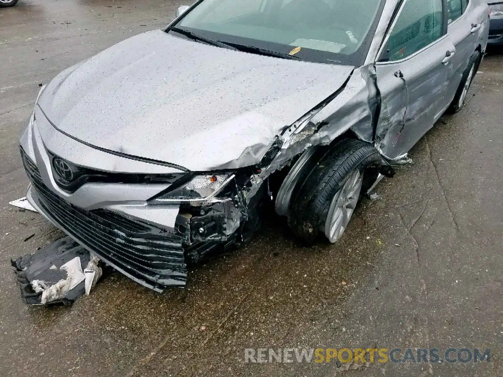 9 Photograph of a damaged car 4T1B11HK0KU701758 TOYOTA CAMRY 2019