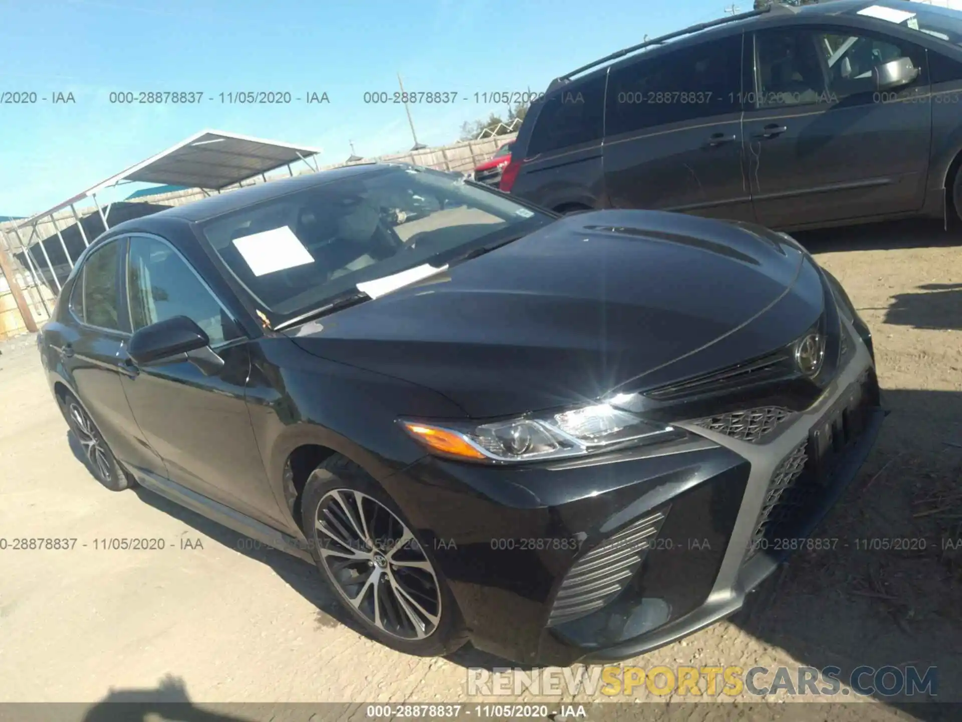 1 Photograph of a damaged car 4T1B11HK0KU701842 TOYOTA CAMRY 2019