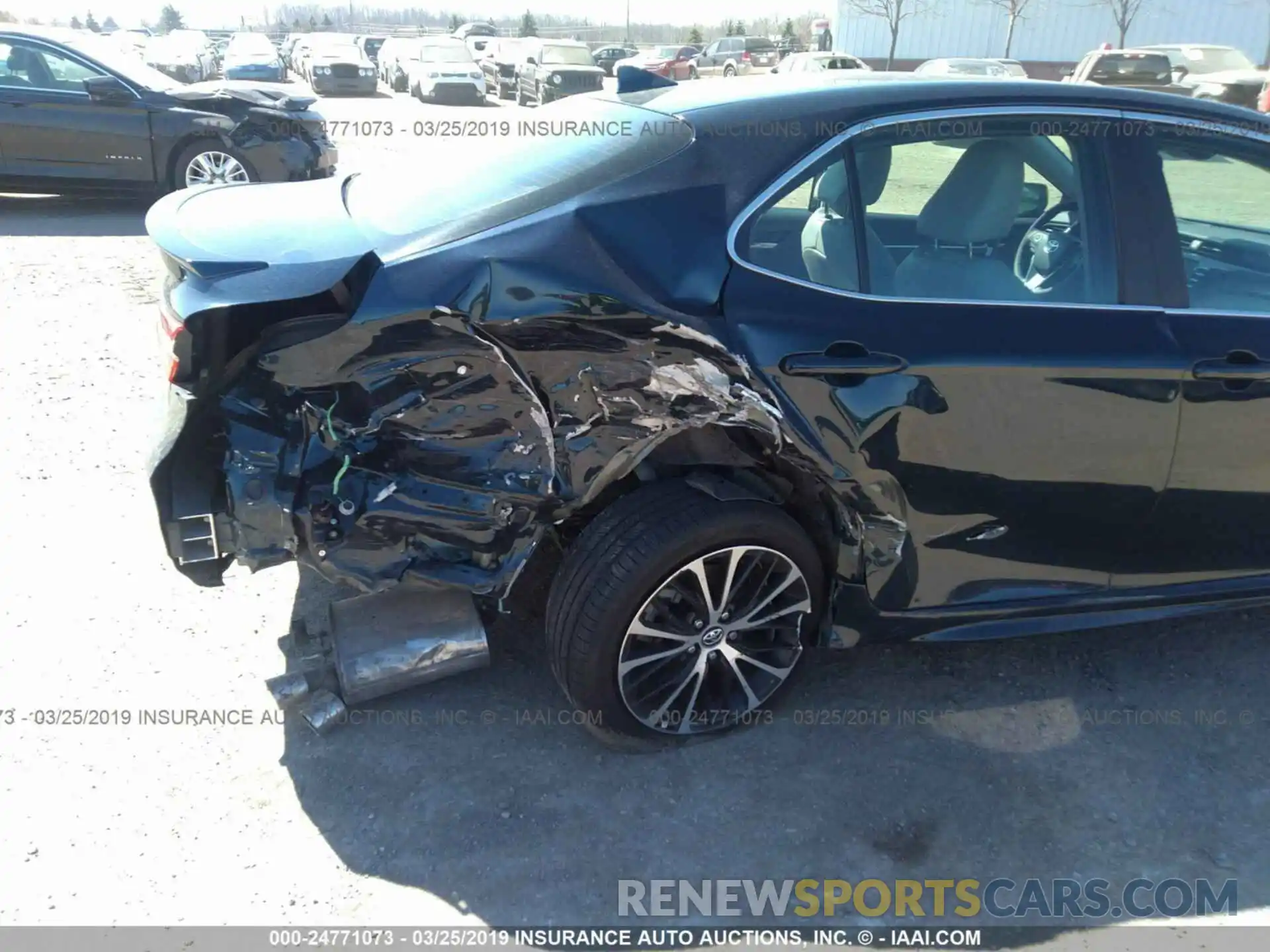 6 Photograph of a damaged car 4T1B11HK0KU702070 TOYOTA CAMRY 2019