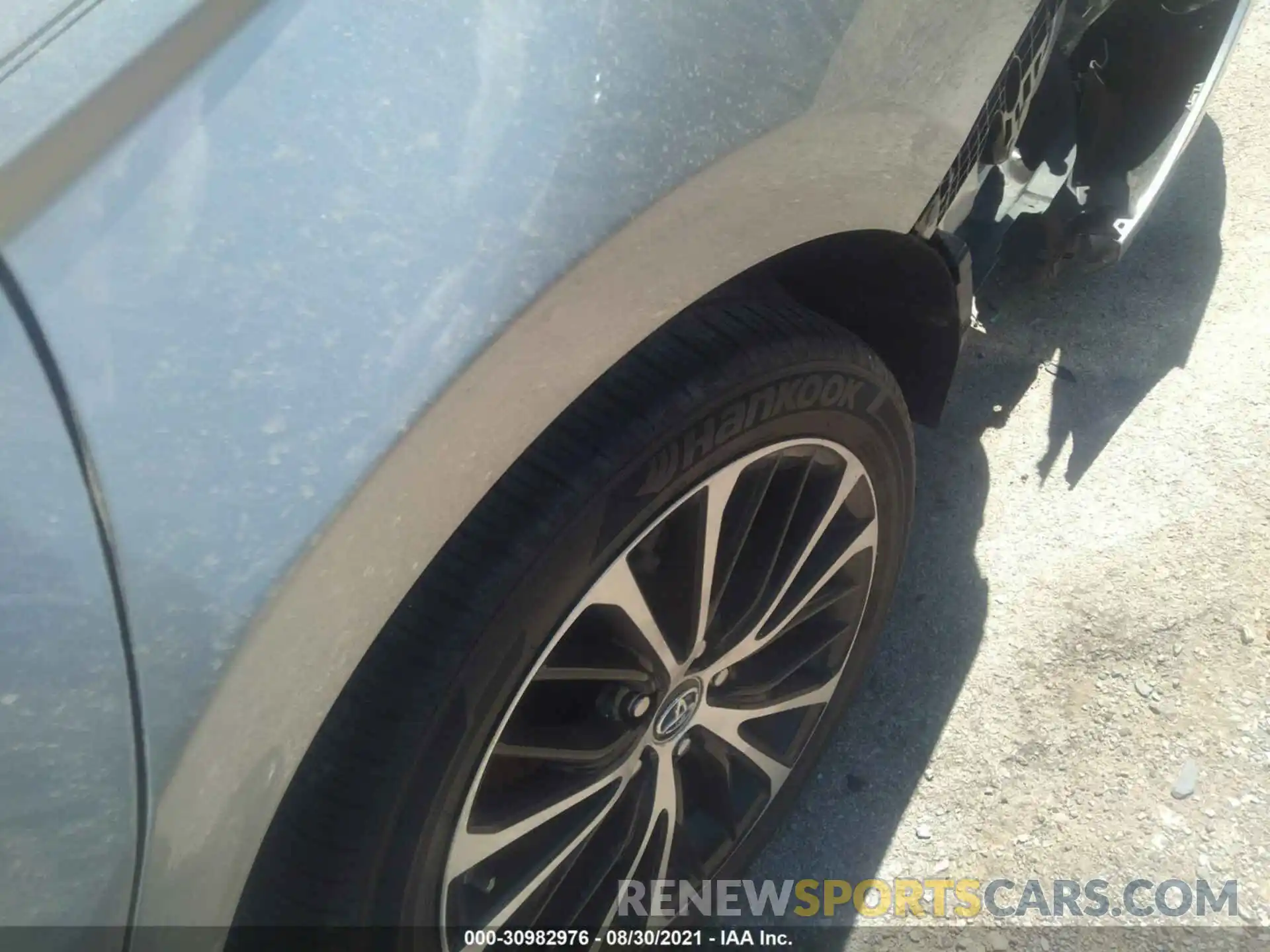 14 Photograph of a damaged car 4T1B11HK0KU702280 TOYOTA CAMRY 2019