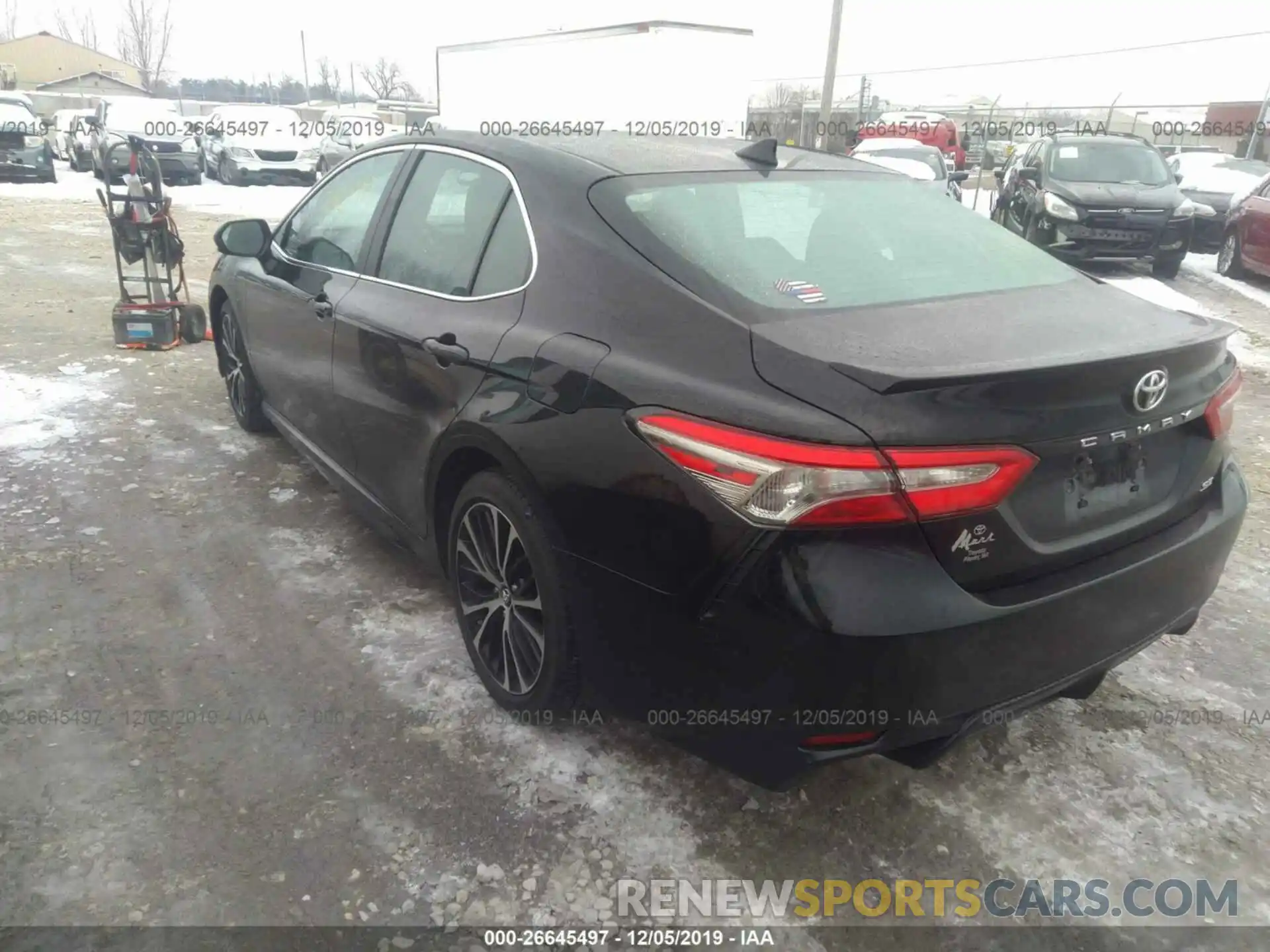 3 Фотография поврежденного автомобиля 4T1B11HK0KU703350 TOYOTA CAMRY 2019