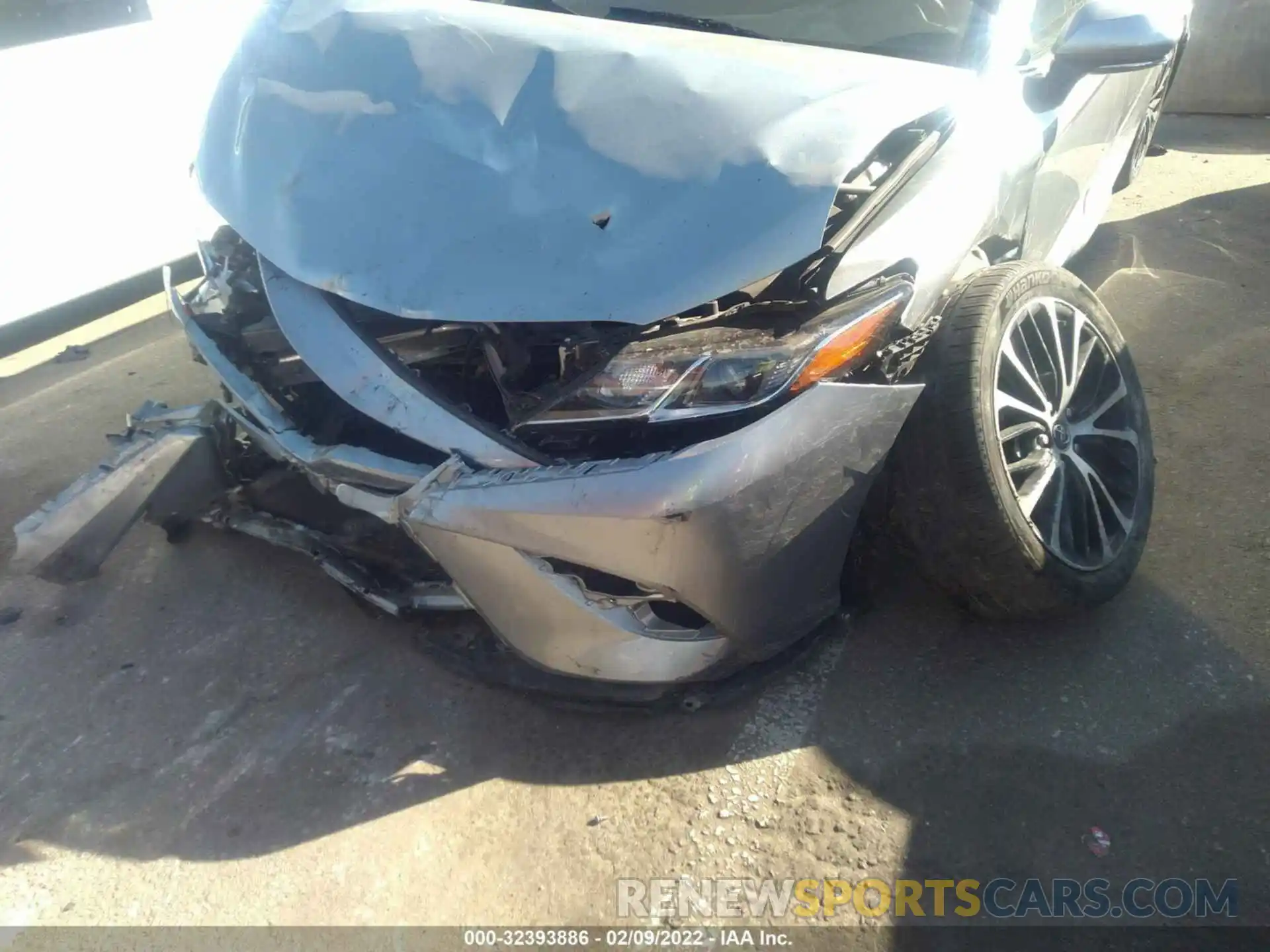 6 Photograph of a damaged car 4T1B11HK0KU704059 TOYOTA CAMRY 2019