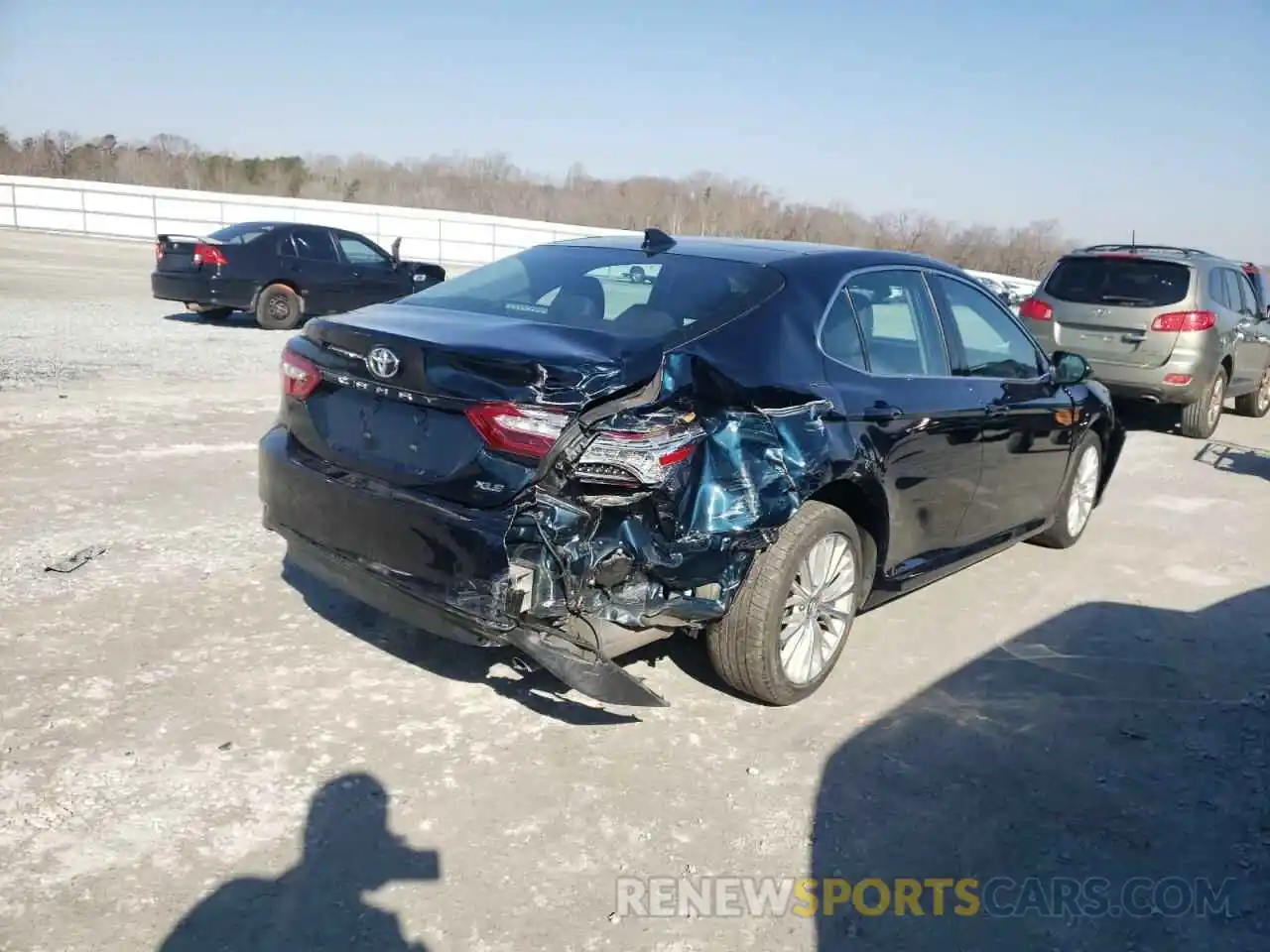 4 Фотография поврежденного автомобиля 4T1B11HK0KU705387 TOYOTA CAMRY 2019