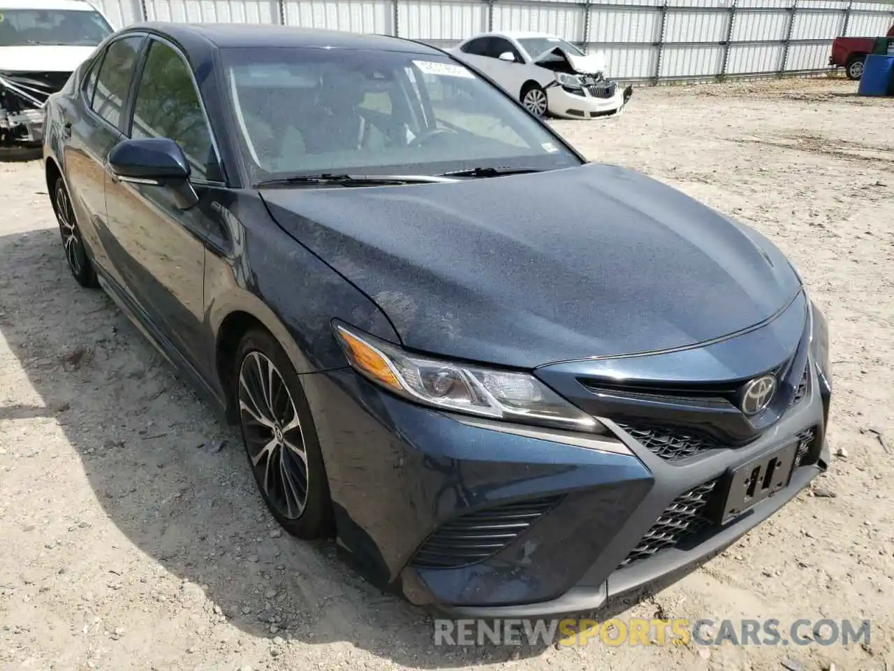 1 Photograph of a damaged car 4T1B11HK0KU705583 TOYOTA CAMRY 2019