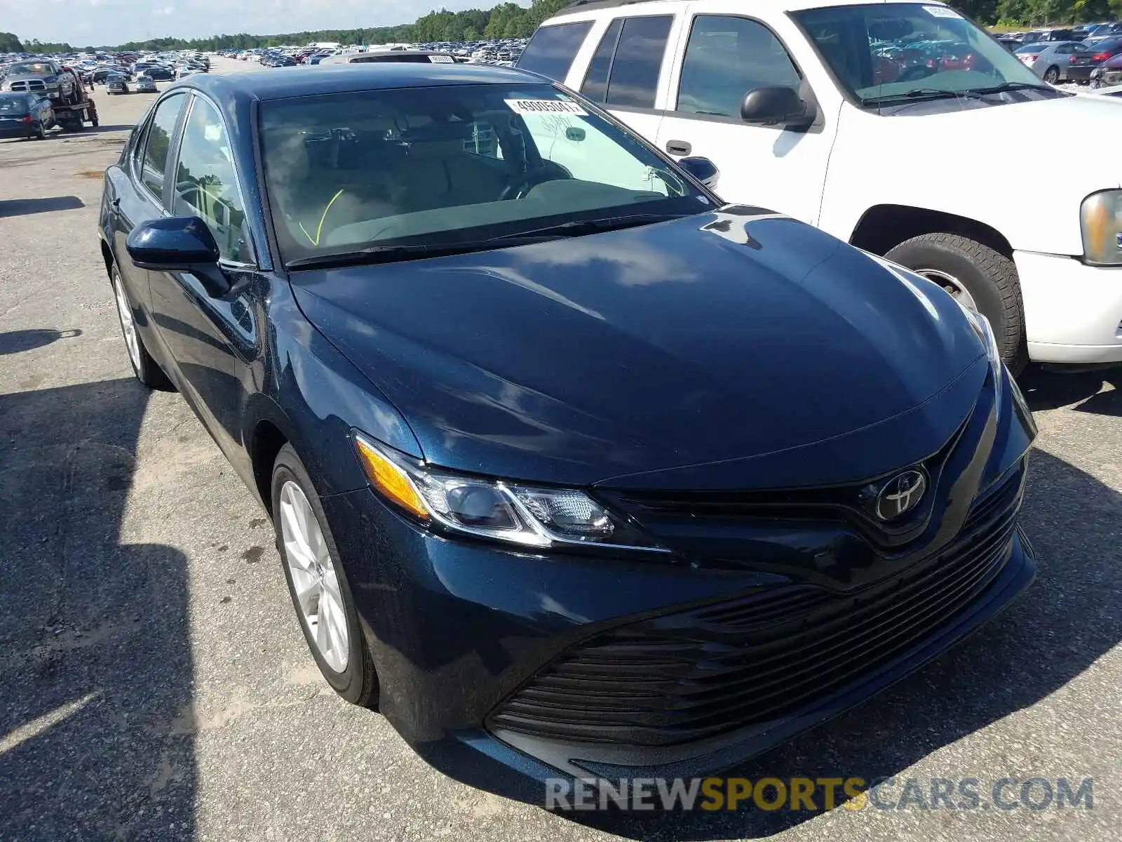 1 Photograph of a damaged car 4T1B11HK0KU705874 TOYOTA CAMRY 2019