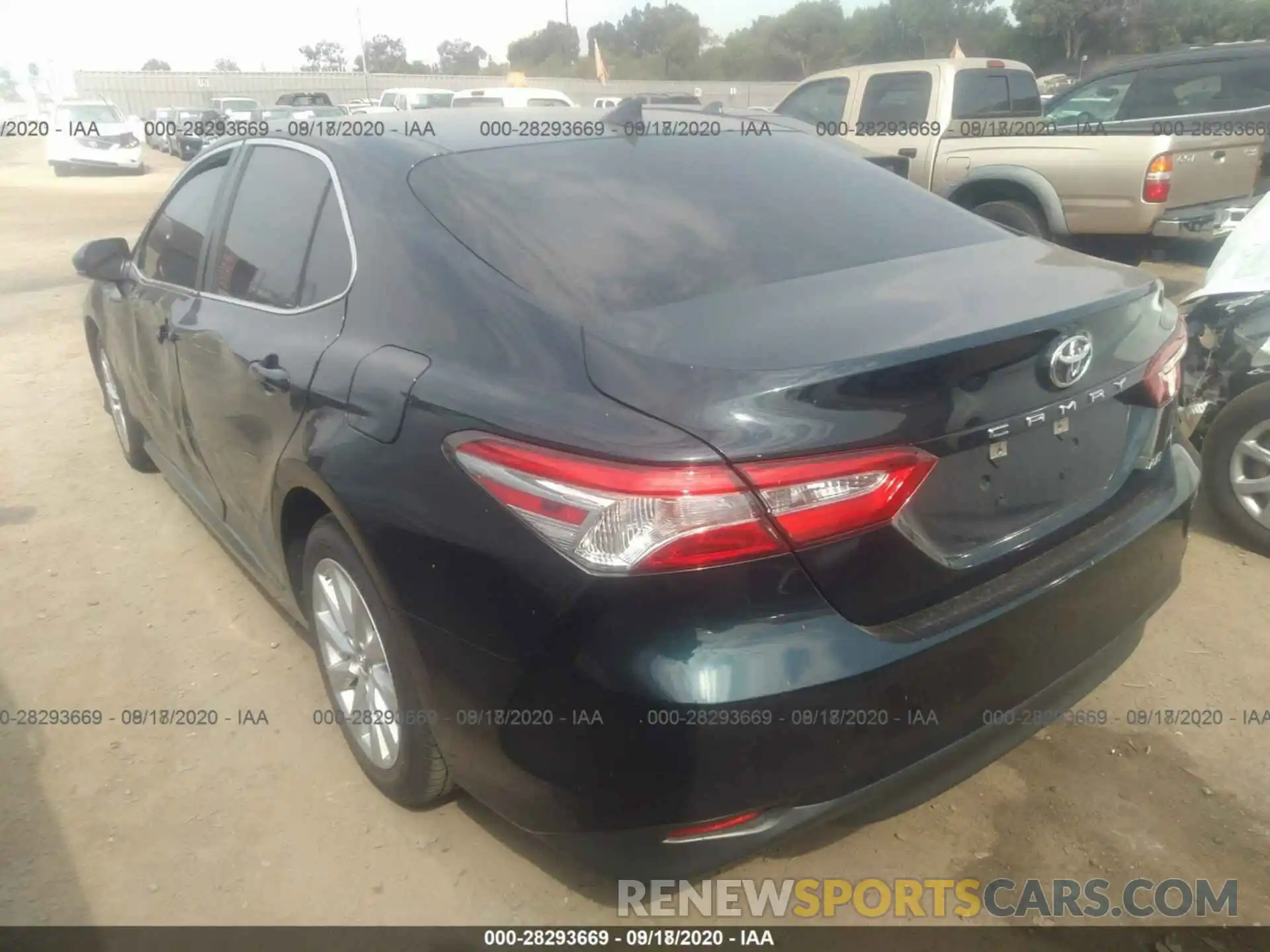 14 Photograph of a damaged car 4T1B11HK0KU706037 TOYOTA CAMRY 2019