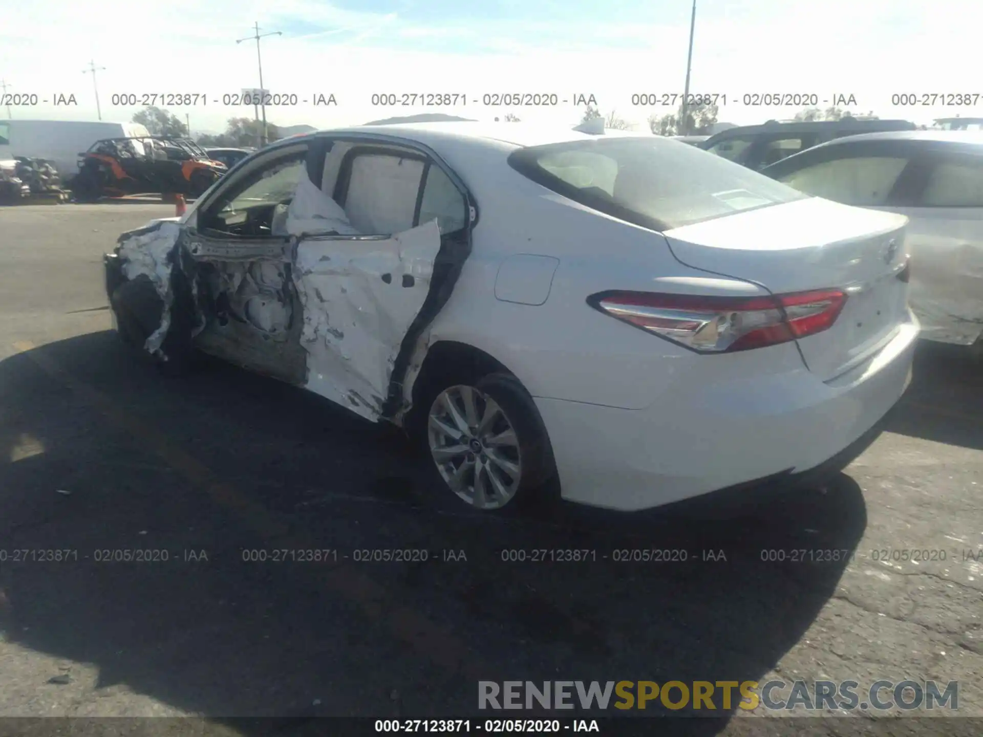 3 Photograph of a damaged car 4T1B11HK0KU707396 TOYOTA CAMRY 2019