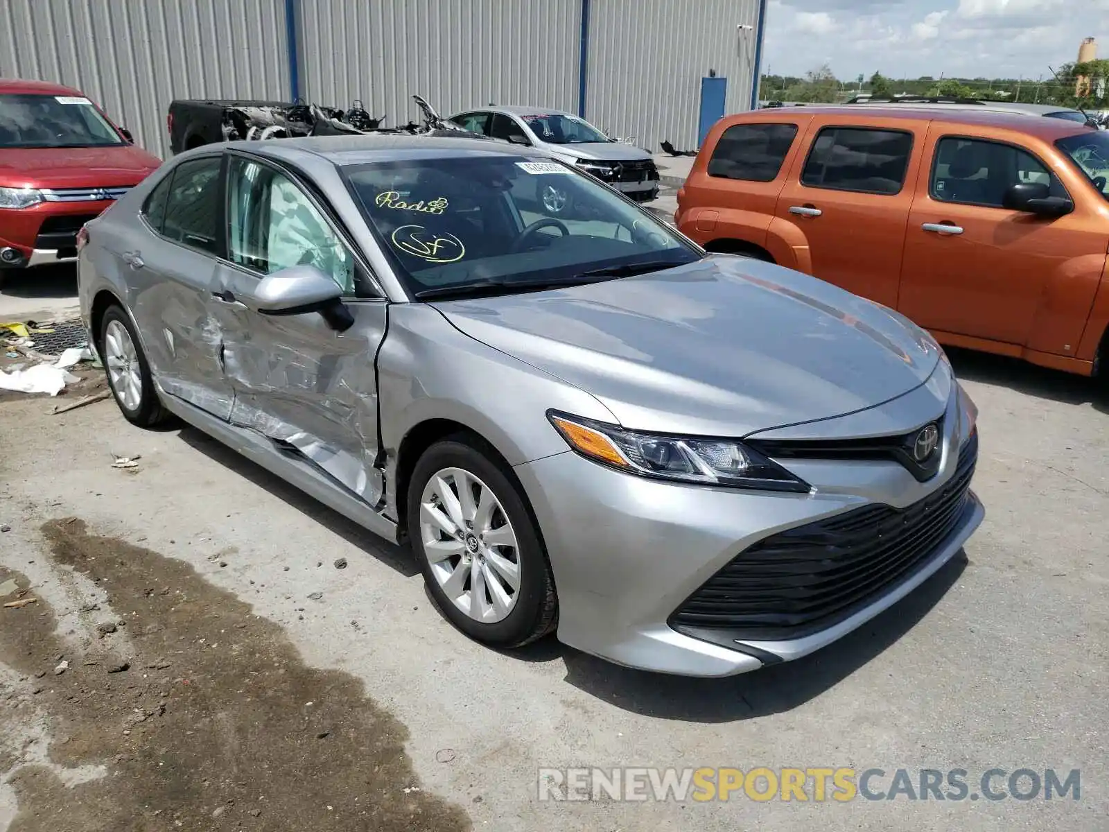 1 Photograph of a damaged car 4T1B11HK0KU708158 TOYOTA CAMRY 2019