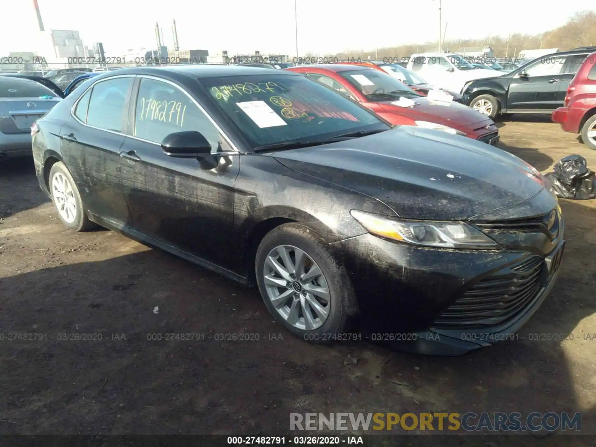 1 Photograph of a damaged car 4T1B11HK0KU709942 TOYOTA CAMRY 2019