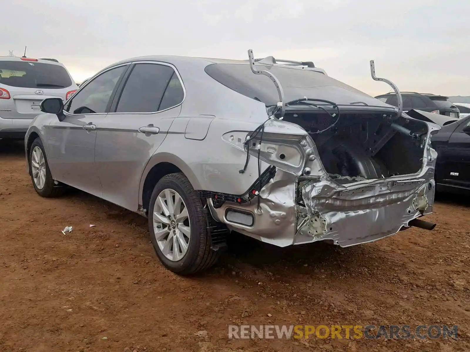 3 Photograph of a damaged car 4T1B11HK0KU710024 TOYOTA CAMRY 2019