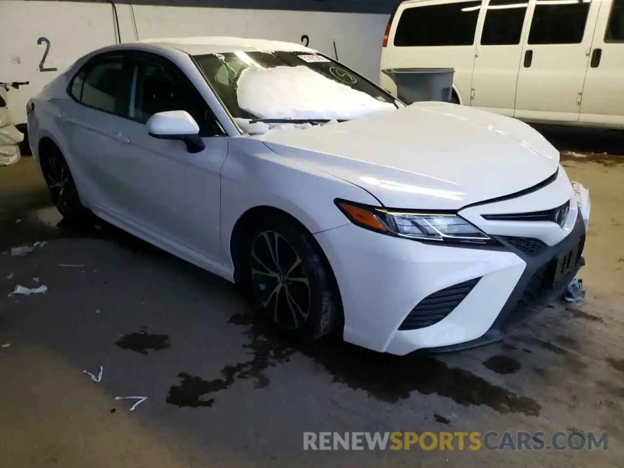 1 Photograph of a damaged car 4T1B11HK0KU711819 TOYOTA CAMRY 2019