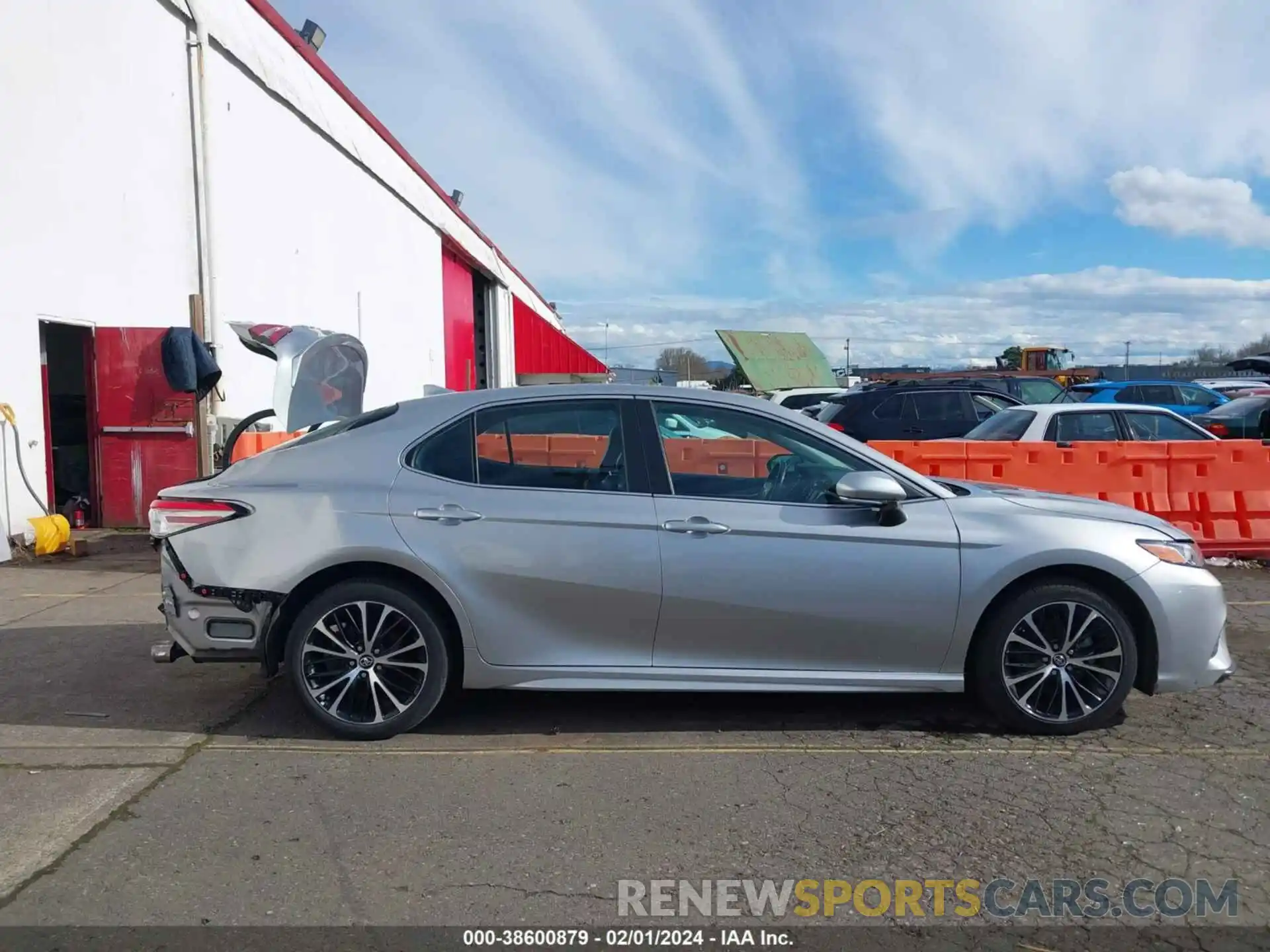 13 Photograph of a damaged car 4T1B11HK0KU712338 TOYOTA CAMRY 2019