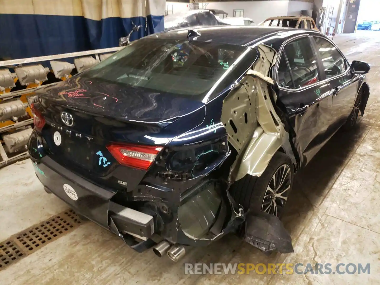 4 Photograph of a damaged car 4T1B11HK0KU712856 TOYOTA CAMRY 2019