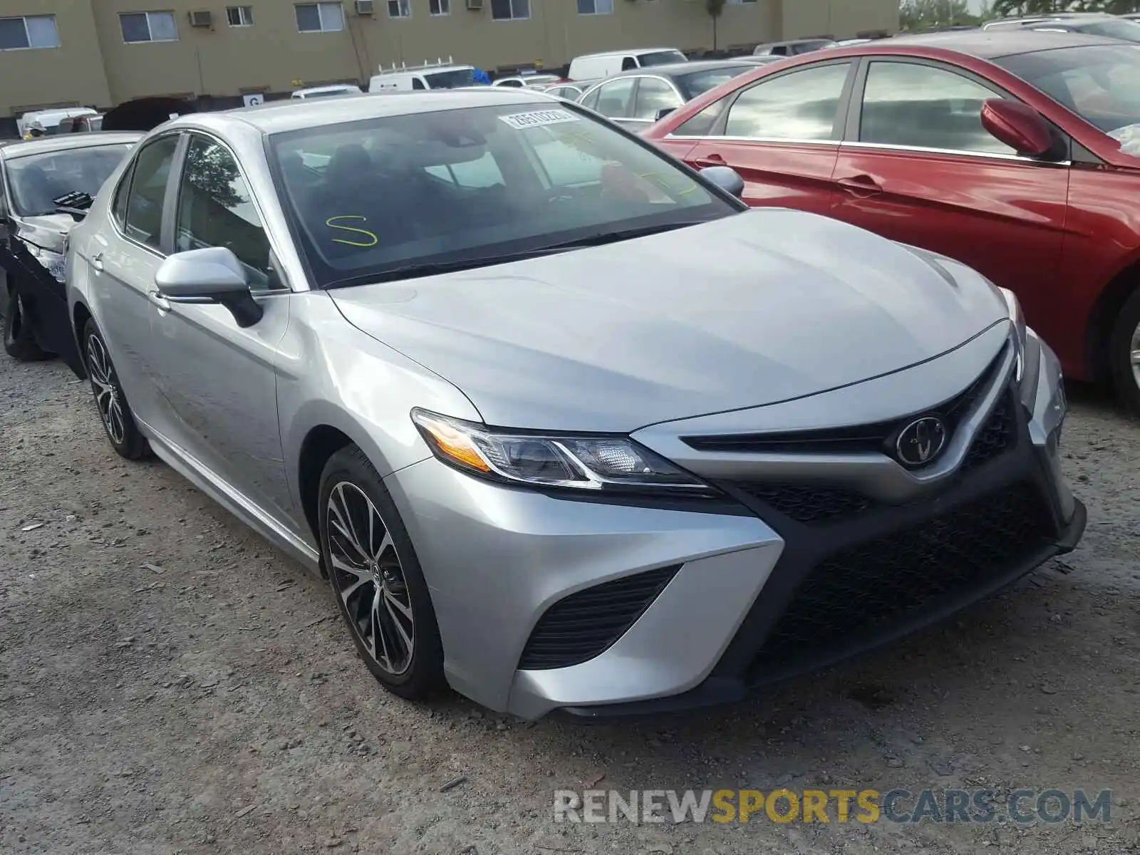 1 Photograph of a damaged car 4T1B11HK0KU713537 TOYOTA CAMRY 2019