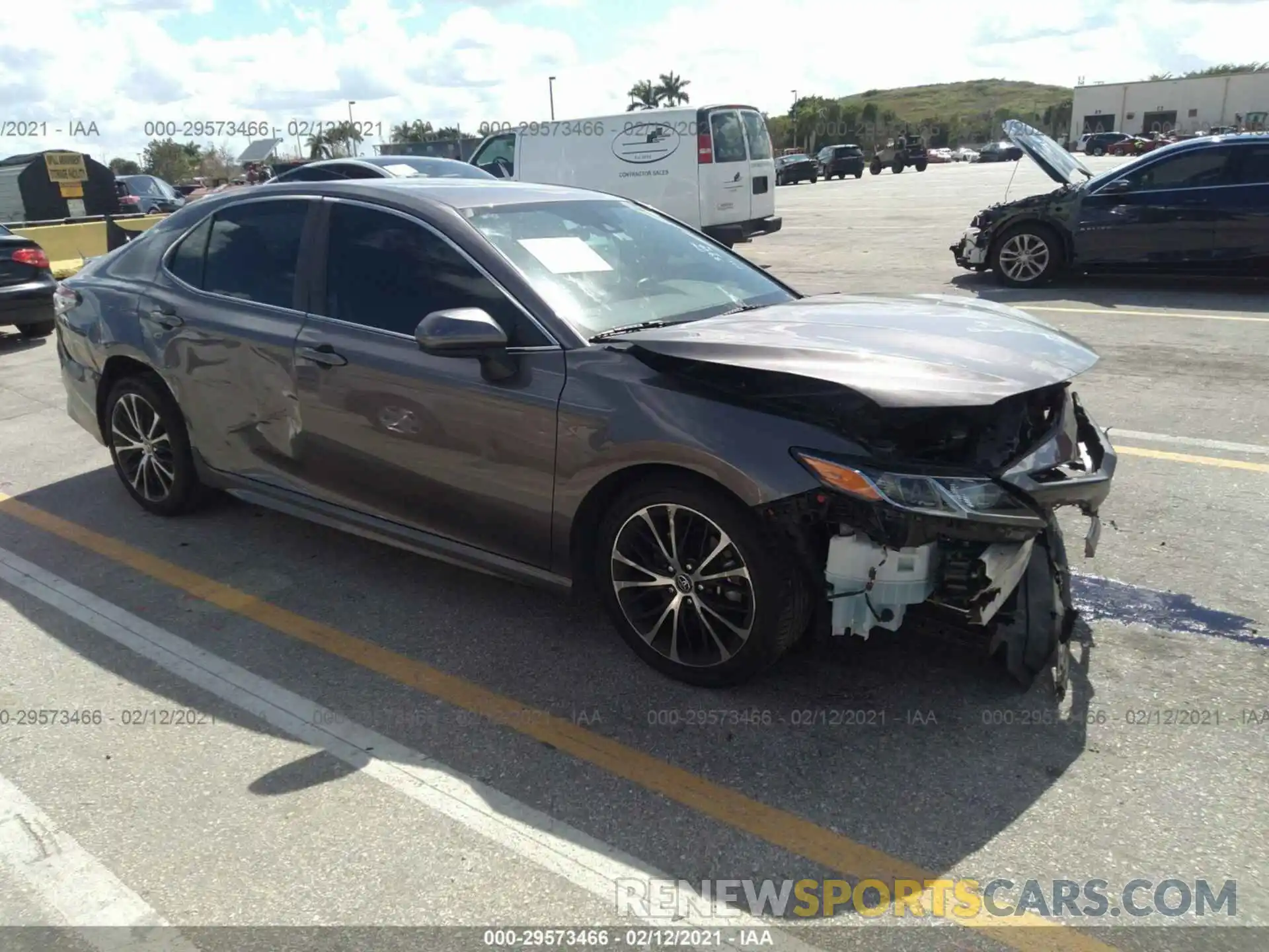 1 Photograph of a damaged car 4T1B11HK0KU713960 TOYOTA CAMRY 2019