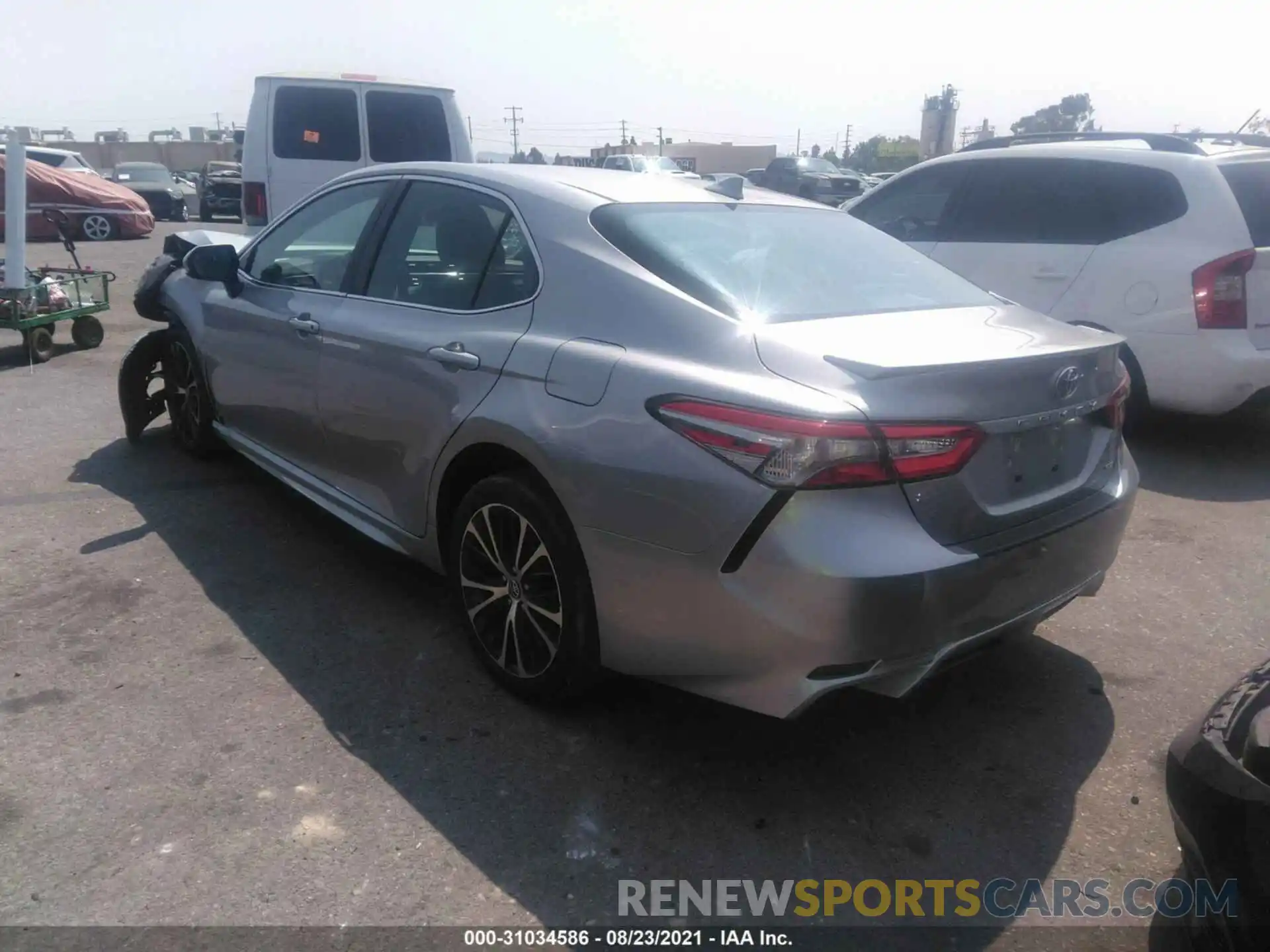 3 Photograph of a damaged car 4T1B11HK0KU714185 TOYOTA CAMRY 2019