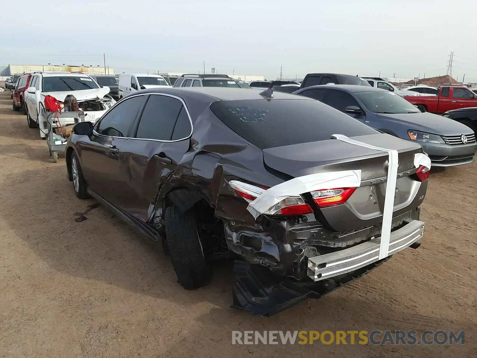 3 Photograph of a damaged car 4T1B11HK0KU715742 TOYOTA CAMRY 2019