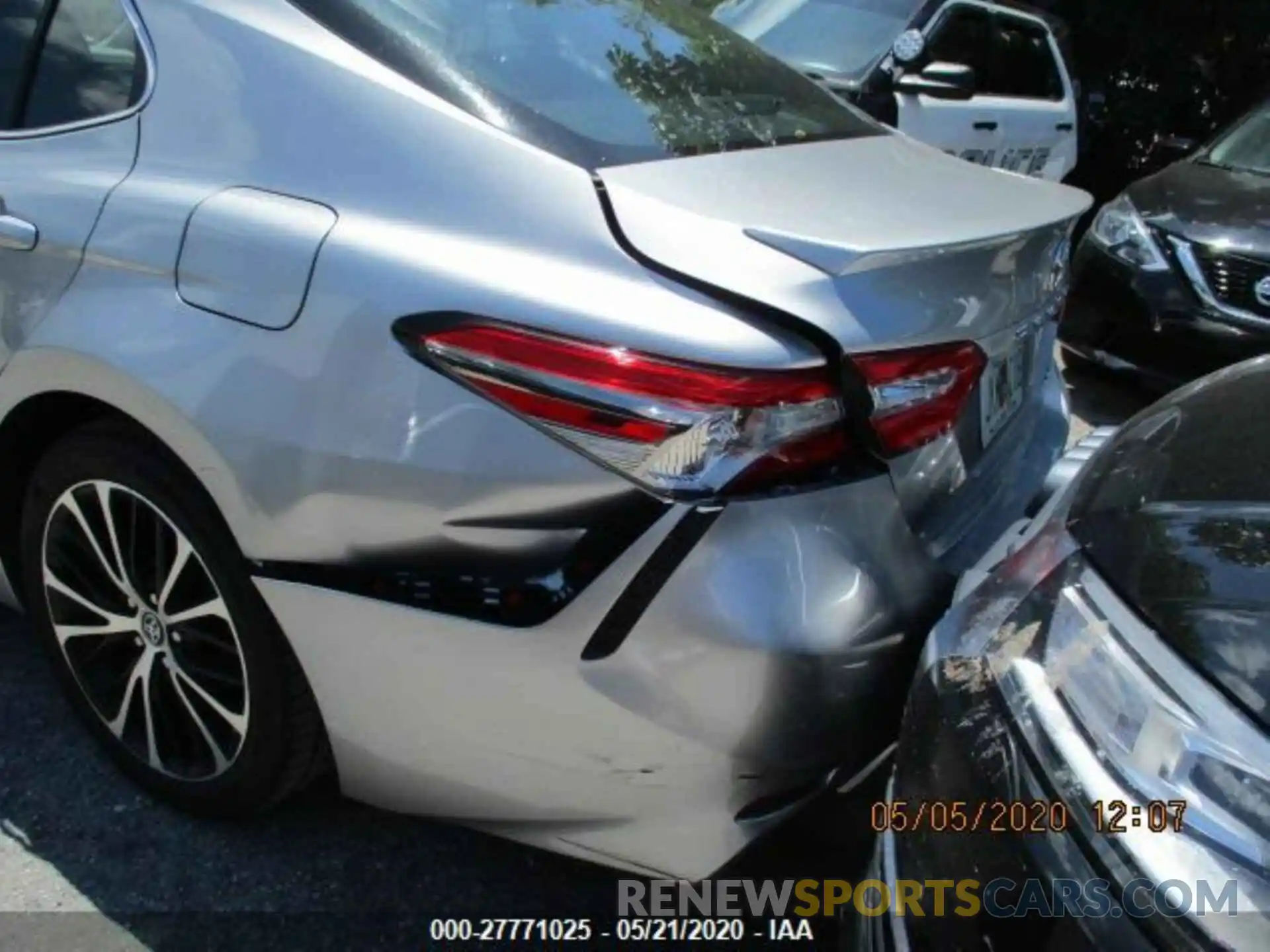 4 Photograph of a damaged car 4T1B11HK0KU716759 TOYOTA CAMRY 2019