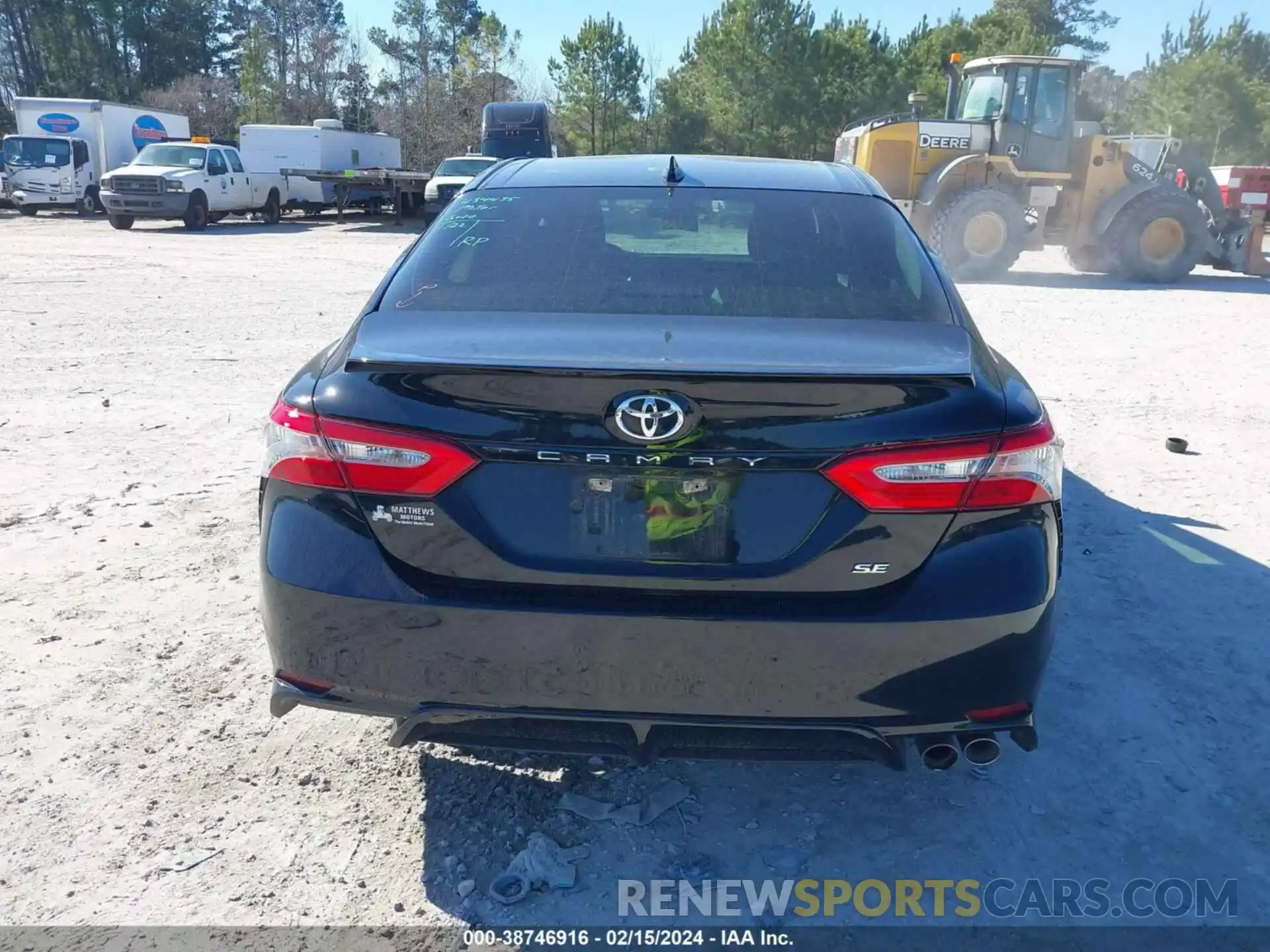 16 Photograph of a damaged car 4T1B11HK0KU718222 TOYOTA CAMRY 2019