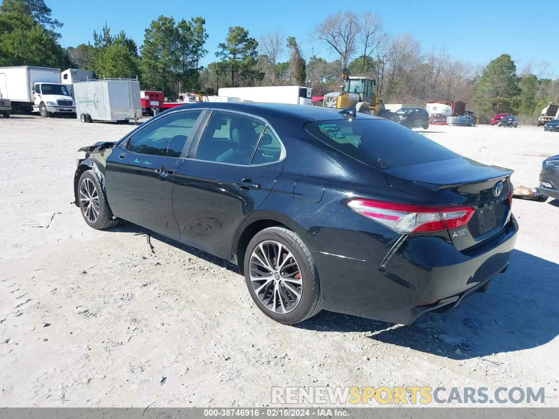 3 Photograph of a damaged car 4T1B11HK0KU718222 TOYOTA CAMRY 2019