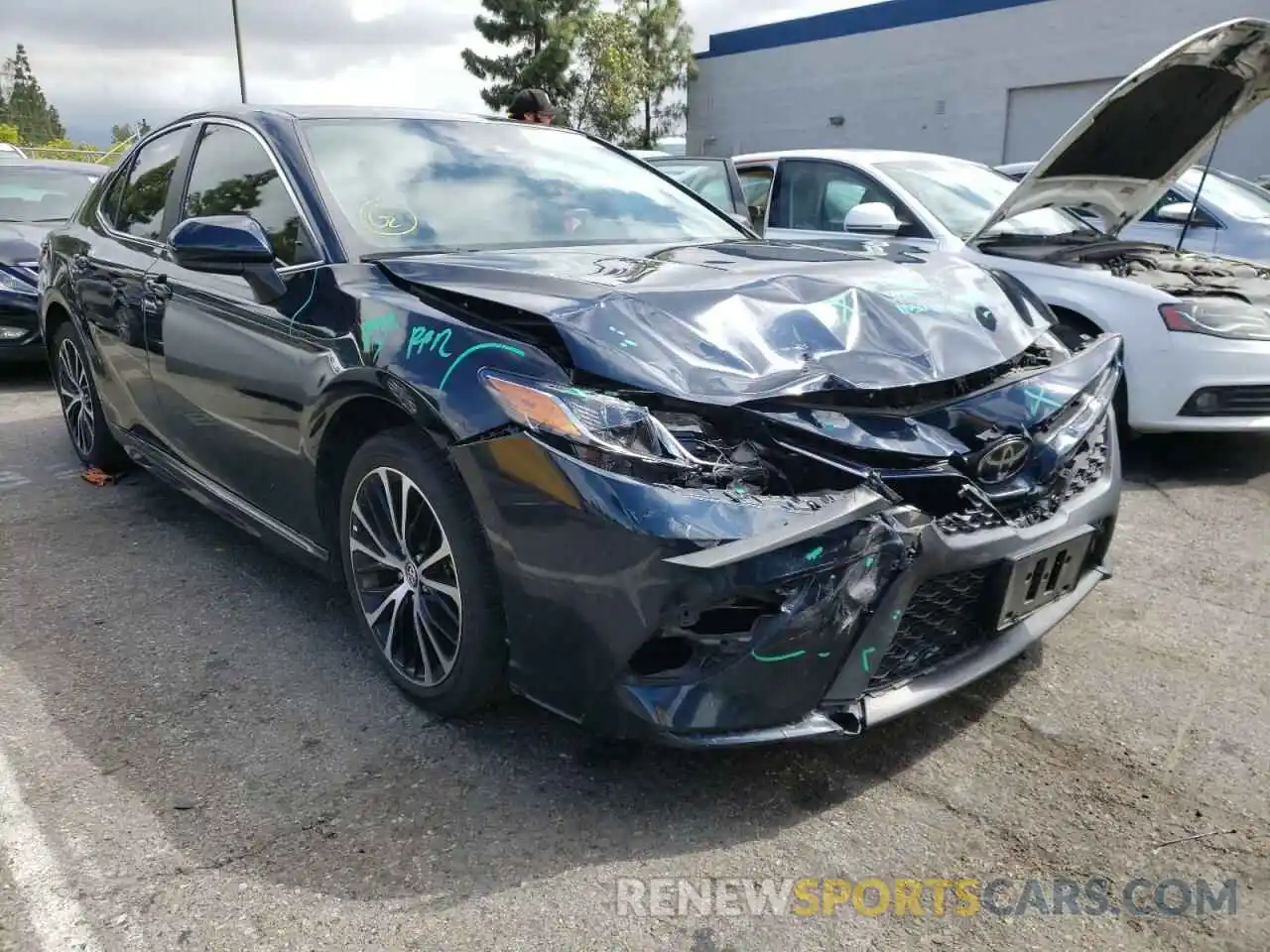 1 Photograph of a damaged car 4T1B11HK0KU719421 TOYOTA CAMRY 2019