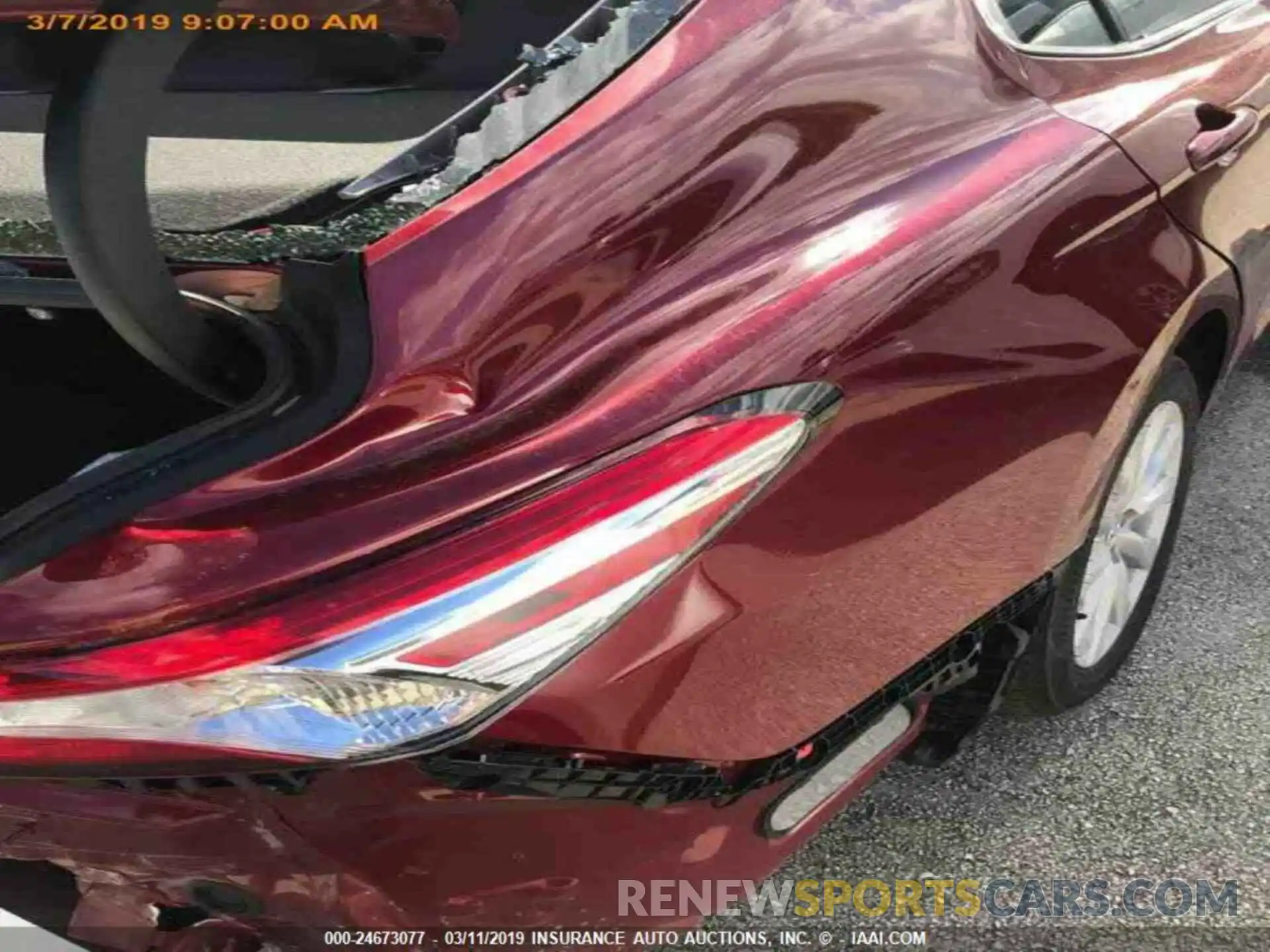 11 Photograph of a damaged car 4T1B11HK0KU720018 TOYOTA CAMRY 2019