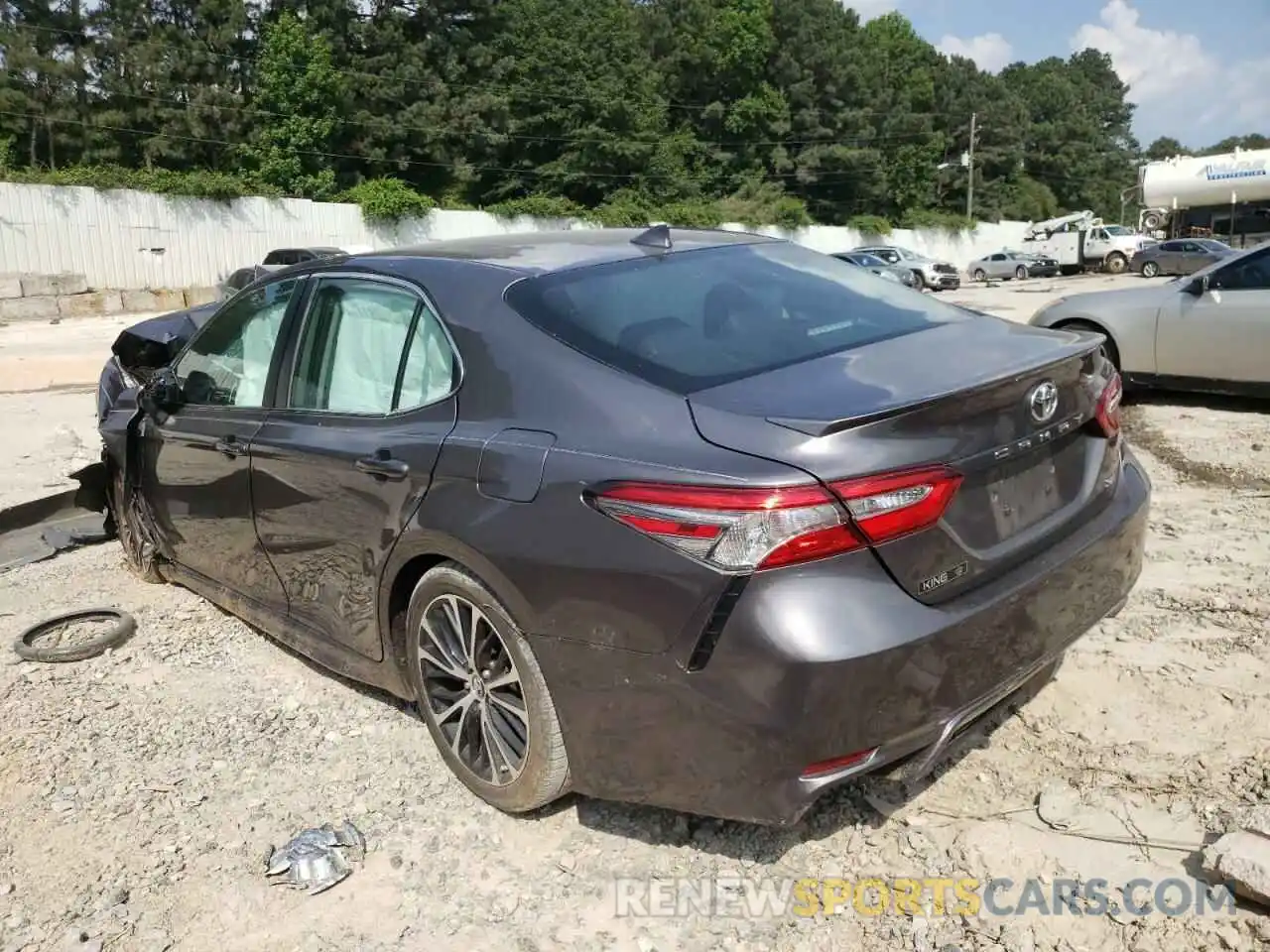 3 Photograph of a damaged car 4T1B11HK0KU720312 TOYOTA CAMRY 2019