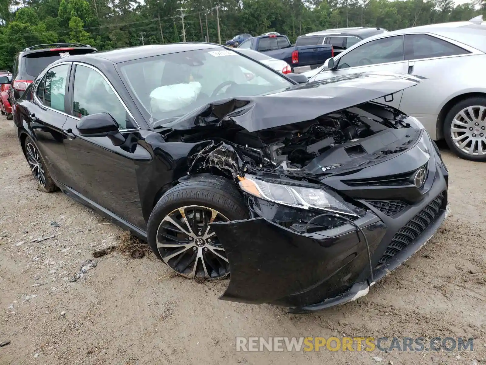 1 Photograph of a damaged car 4T1B11HK0KU722044 TOYOTA CAMRY 2019