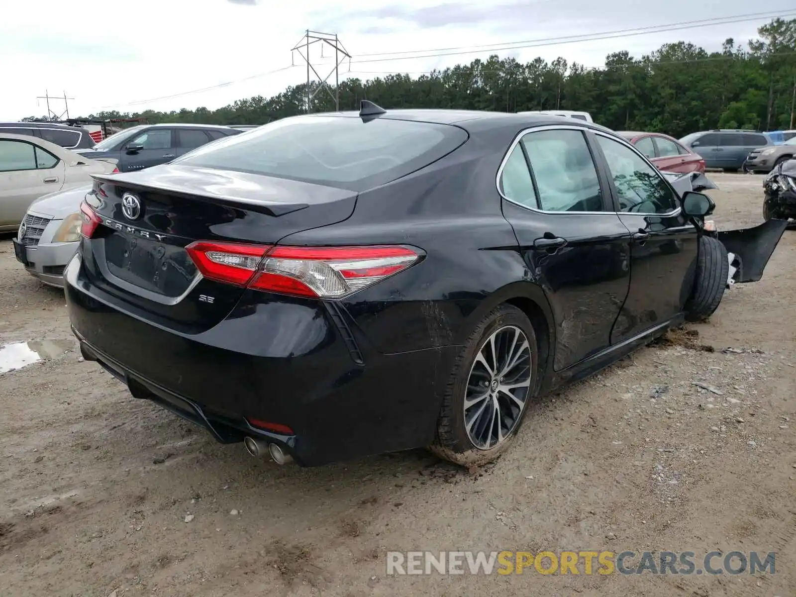 4 Photograph of a damaged car 4T1B11HK0KU722044 TOYOTA CAMRY 2019