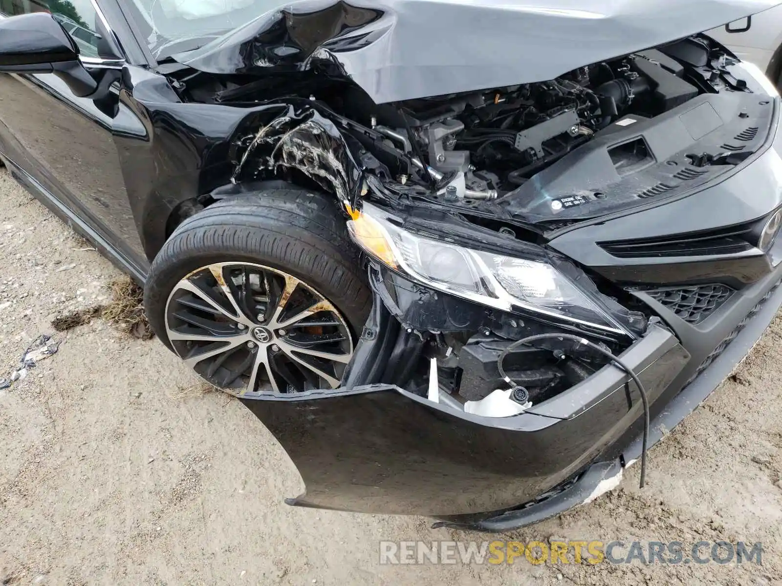 9 Photograph of a damaged car 4T1B11HK0KU722044 TOYOTA CAMRY 2019