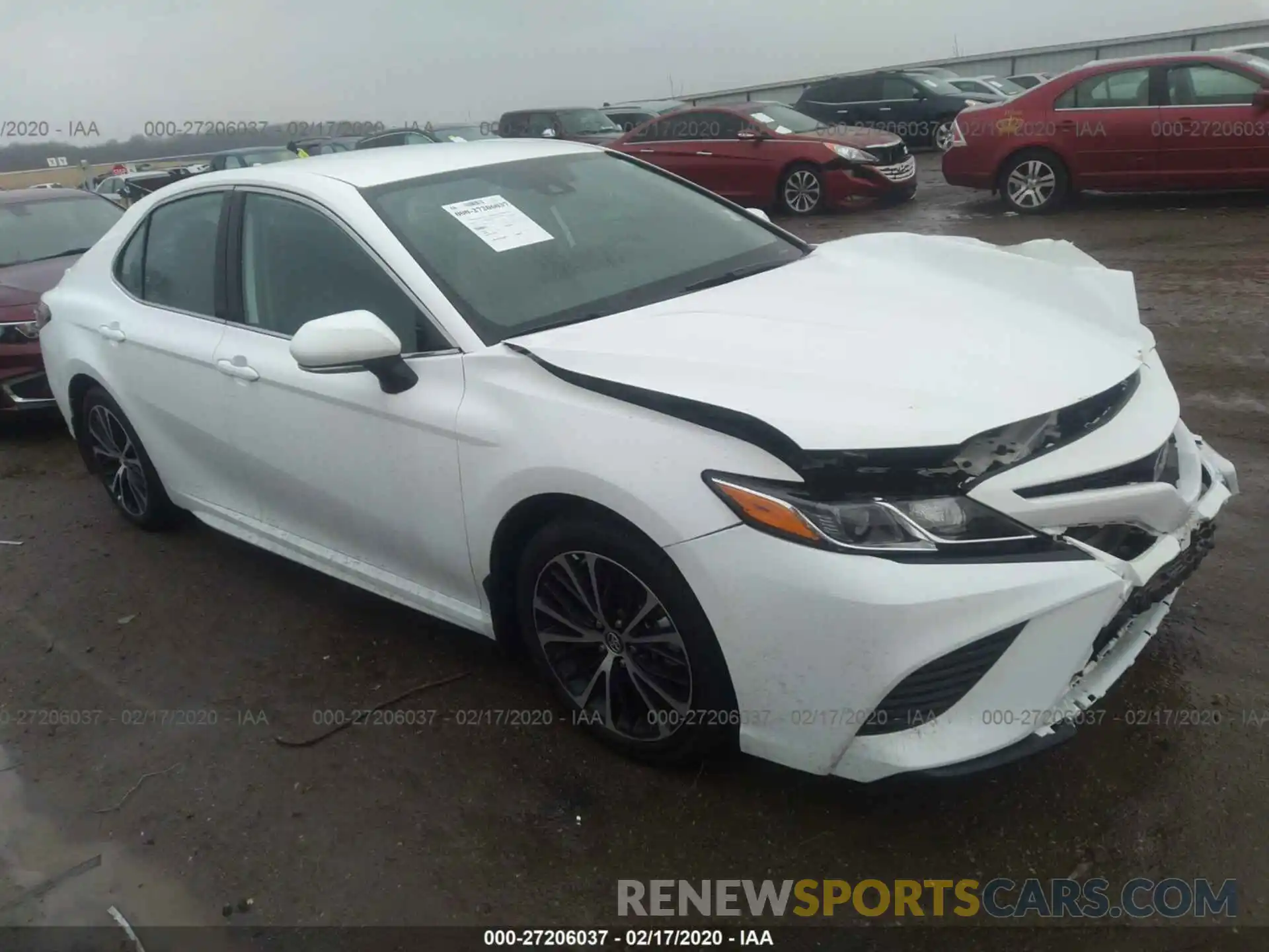 1 Photograph of a damaged car 4T1B11HK0KU722660 TOYOTA CAMRY 2019