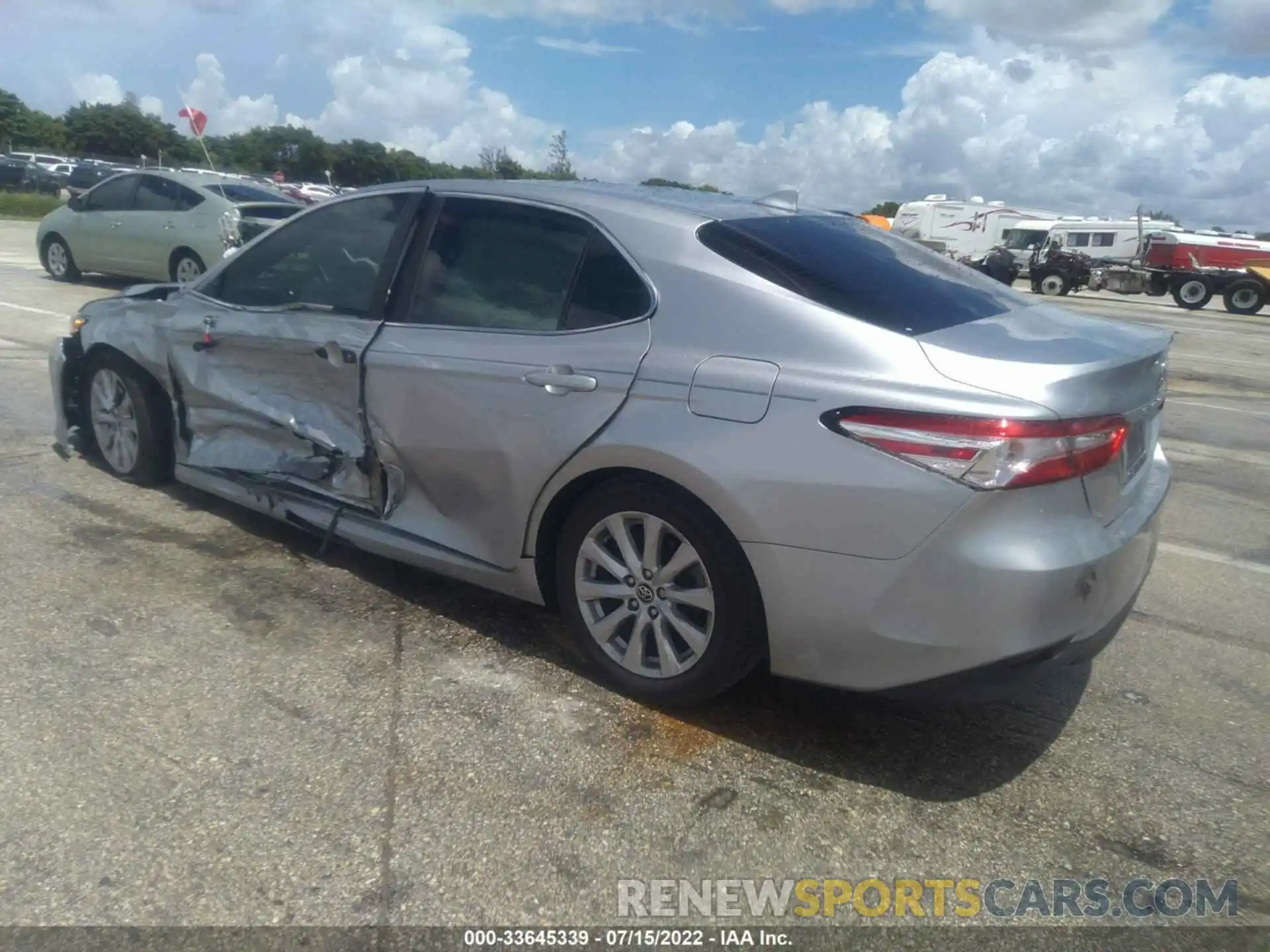 3 Photograph of a damaged car 4T1B11HK0KU723081 TOYOTA CAMRY 2019