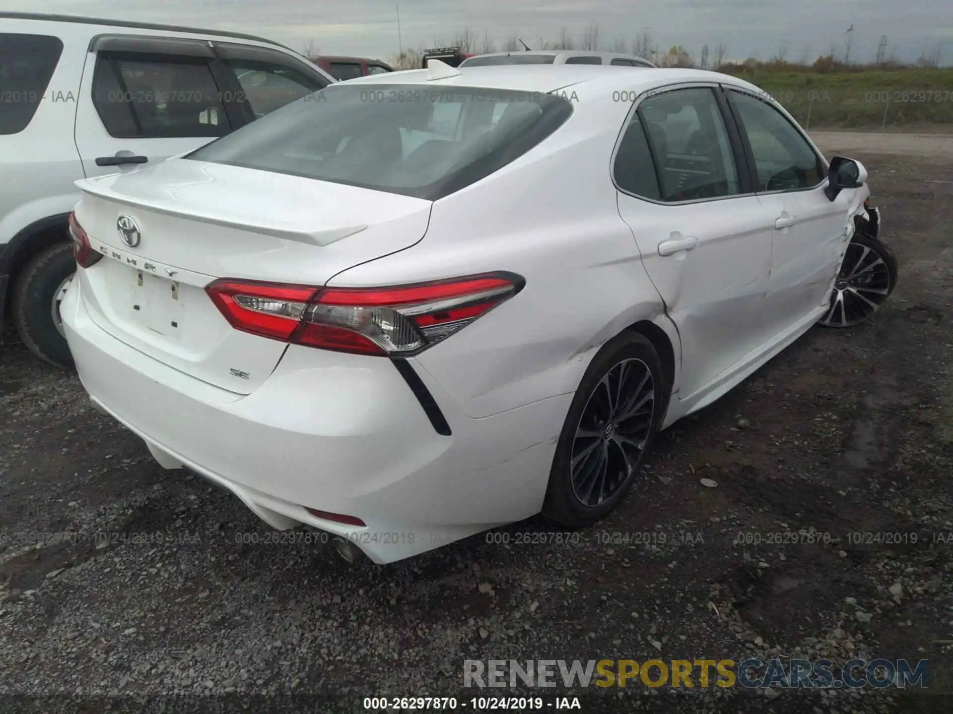 4 Photograph of a damaged car 4T1B11HK0KU723243 TOYOTA CAMRY 2019