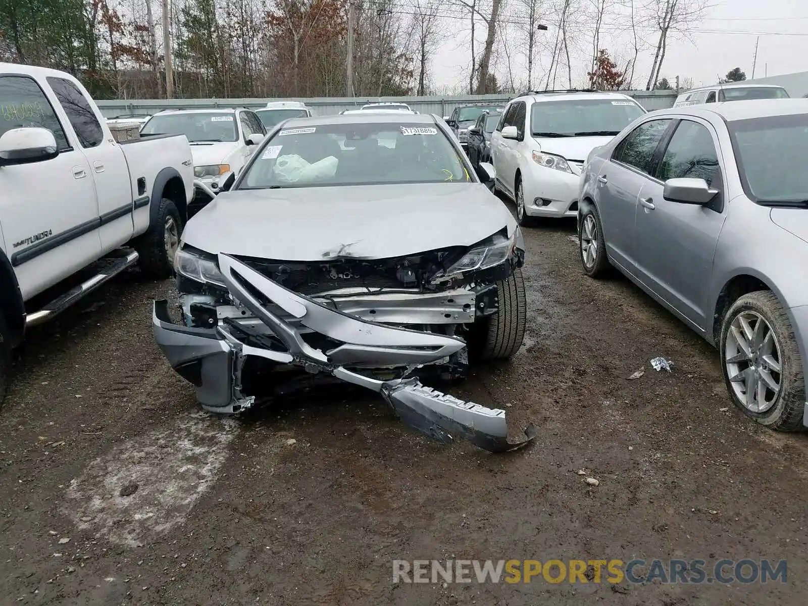 9 Photograph of a damaged car 4T1B11HK0KU723727 TOYOTA CAMRY 2019