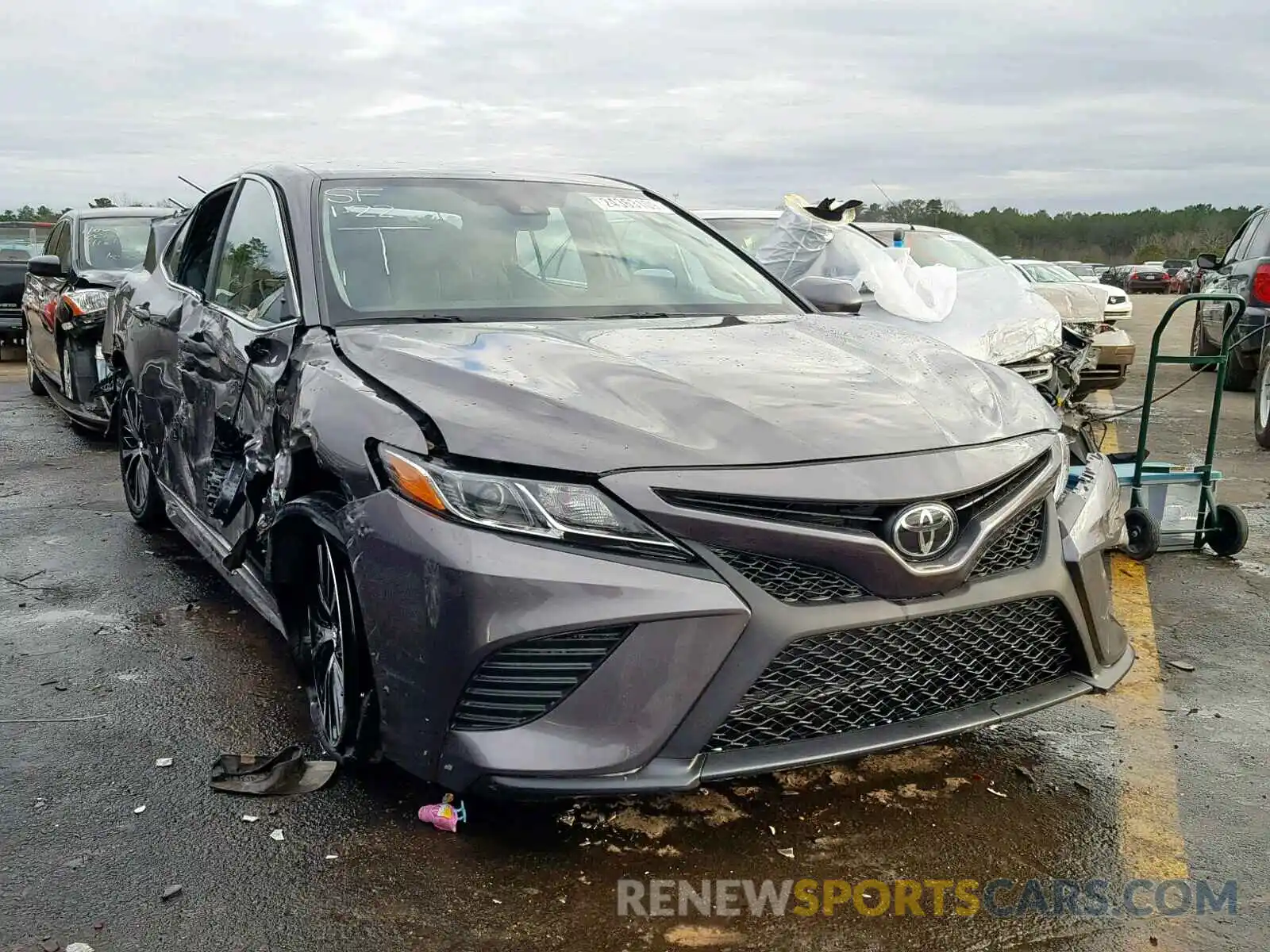 1 Photograph of a damaged car 4T1B11HK0KU723906 TOYOTA CAMRY 2019