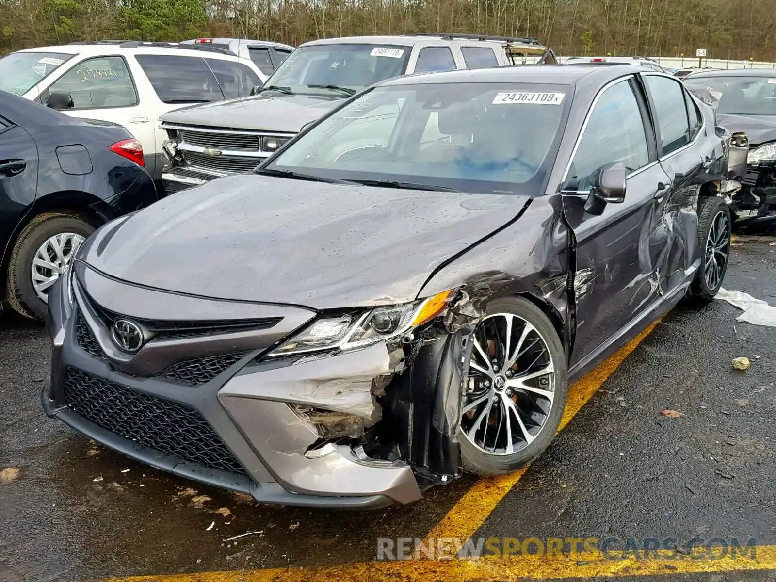 2 Photograph of a damaged car 4T1B11HK0KU723906 TOYOTA CAMRY 2019