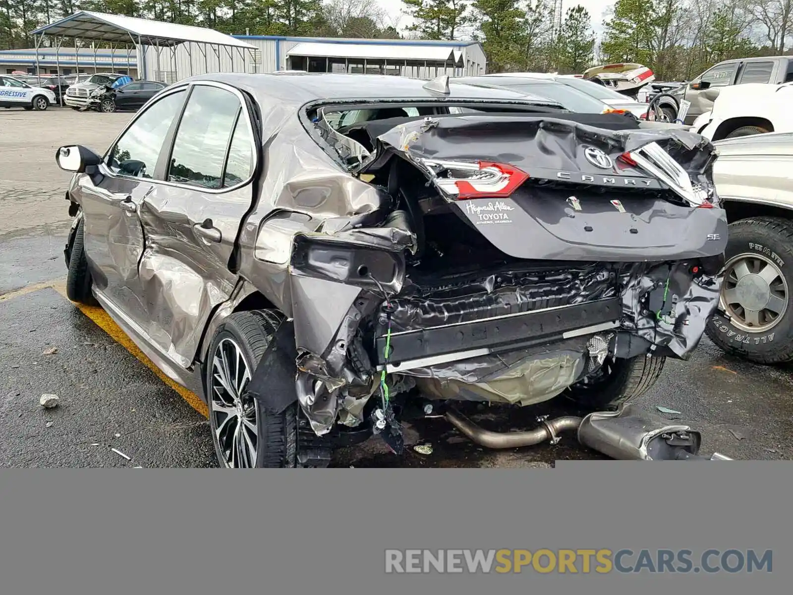 3 Photograph of a damaged car 4T1B11HK0KU723906 TOYOTA CAMRY 2019