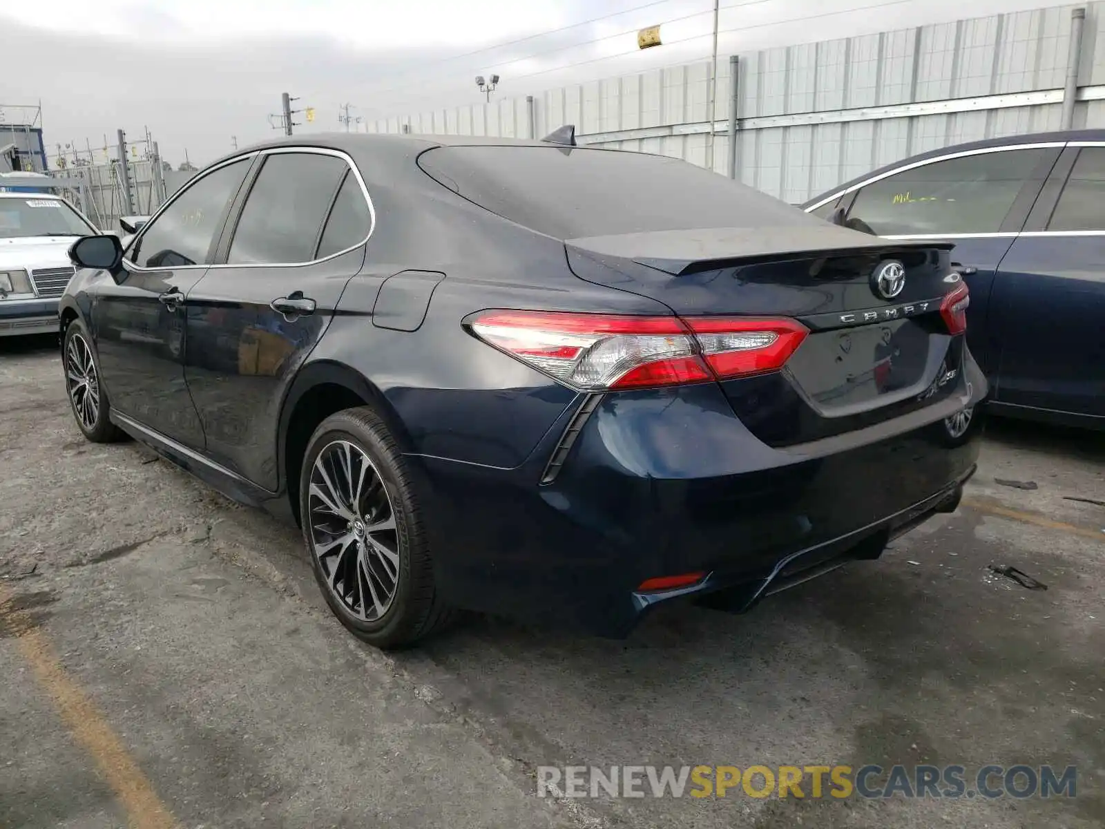 3 Photograph of a damaged car 4T1B11HK0KU724022 TOYOTA CAMRY 2019