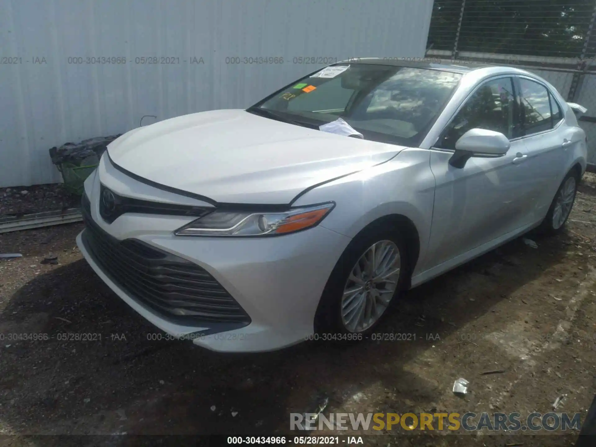 2 Photograph of a damaged car 4T1B11HK0KU724067 TOYOTA CAMRY 2019