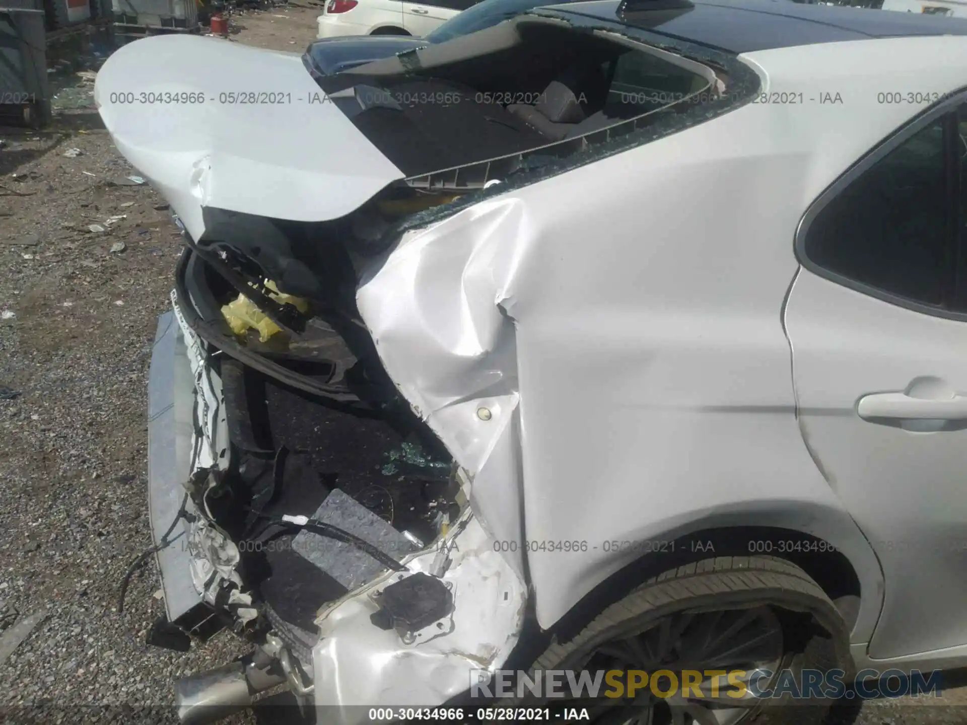 6 Photograph of a damaged car 4T1B11HK0KU724067 TOYOTA CAMRY 2019