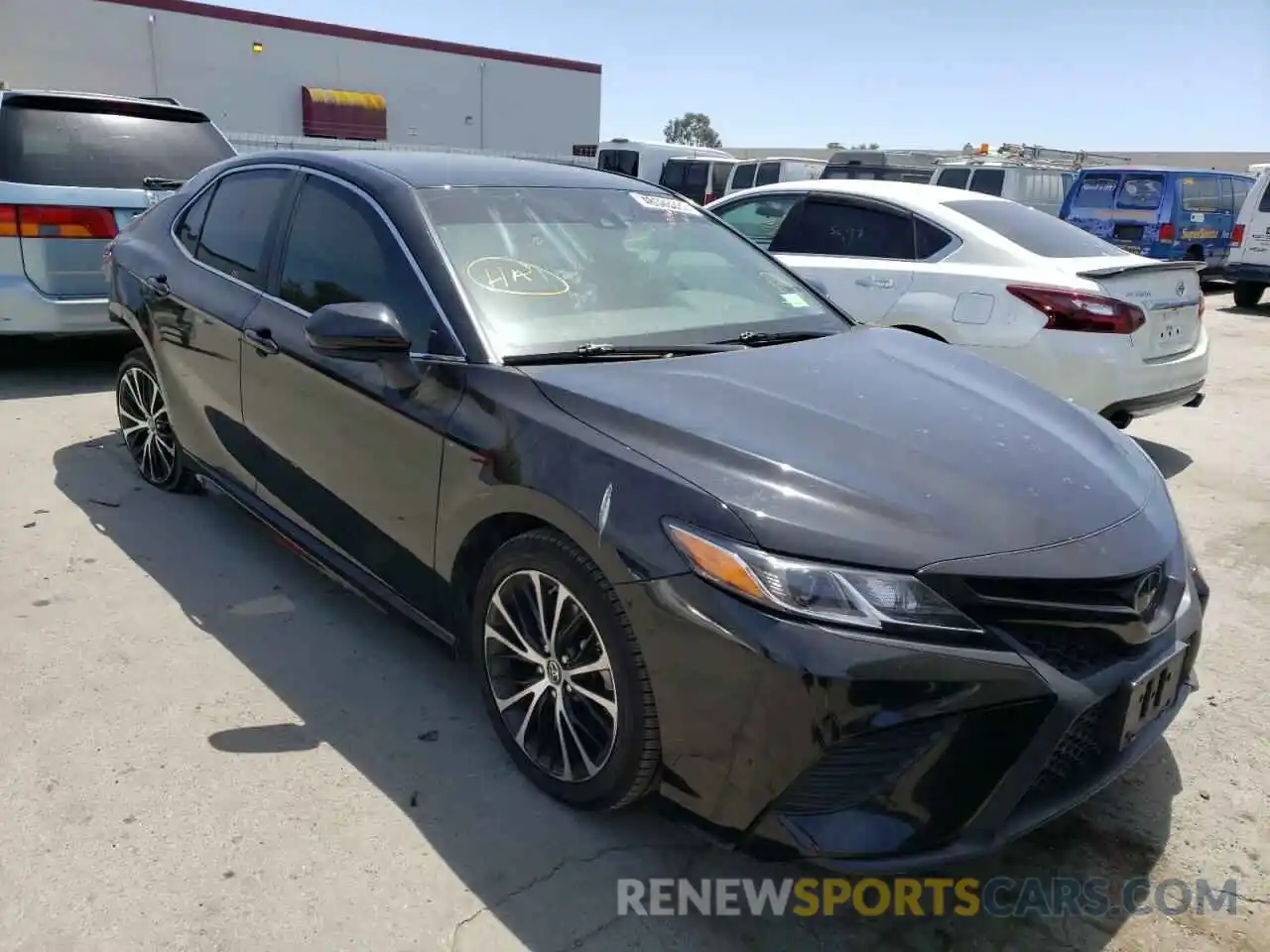 1 Photograph of a damaged car 4T1B11HK0KU725266 TOYOTA CAMRY 2019