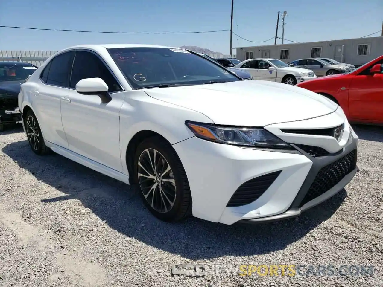 1 Photograph of a damaged car 4T1B11HK0KU726028 TOYOTA CAMRY 2019