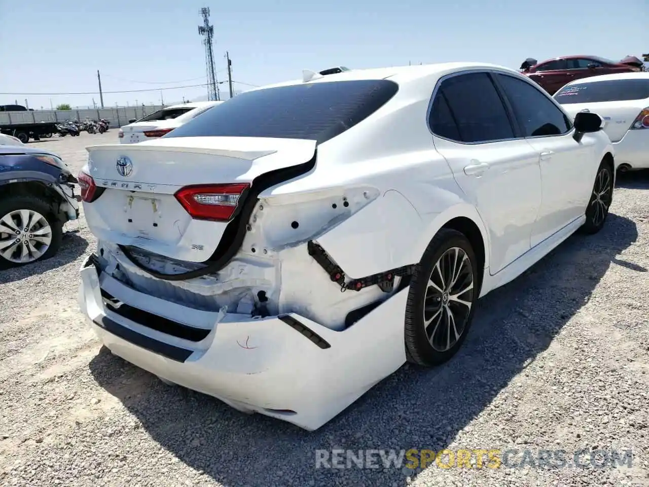 4 Photograph of a damaged car 4T1B11HK0KU726028 TOYOTA CAMRY 2019