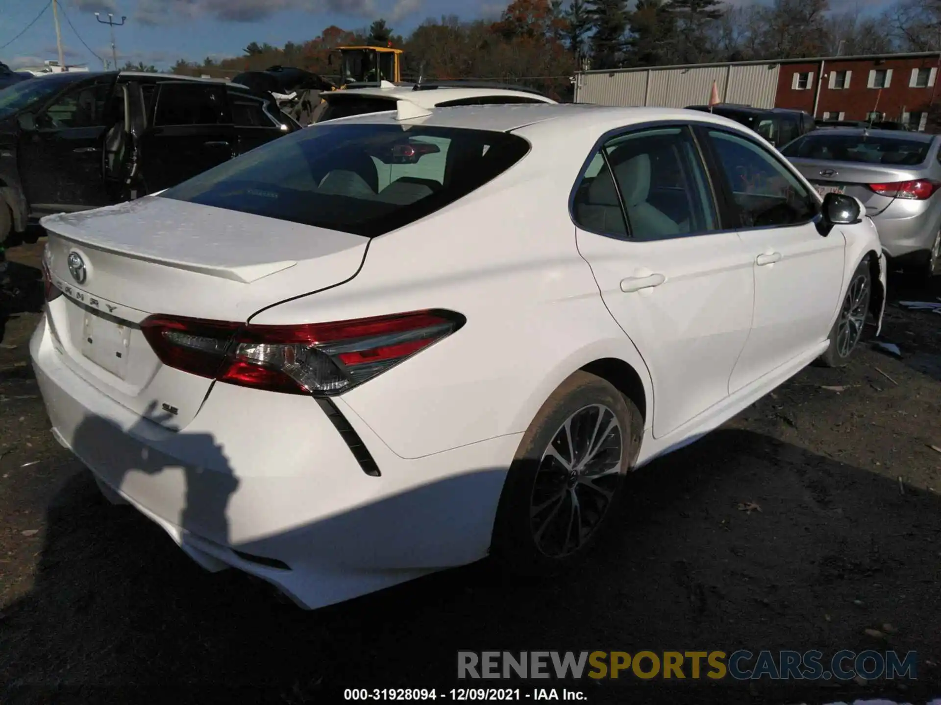 4 Photograph of a damaged car 4T1B11HK0KU726899 TOYOTA CAMRY 2019