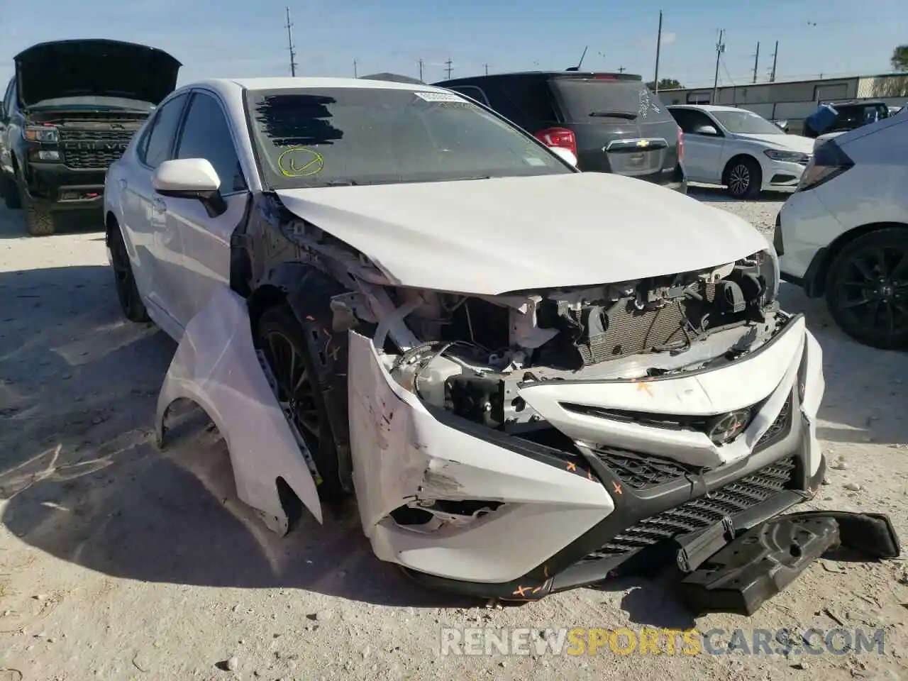 1 Photograph of a damaged car 4T1B11HK0KU727342 TOYOTA CAMRY 2019