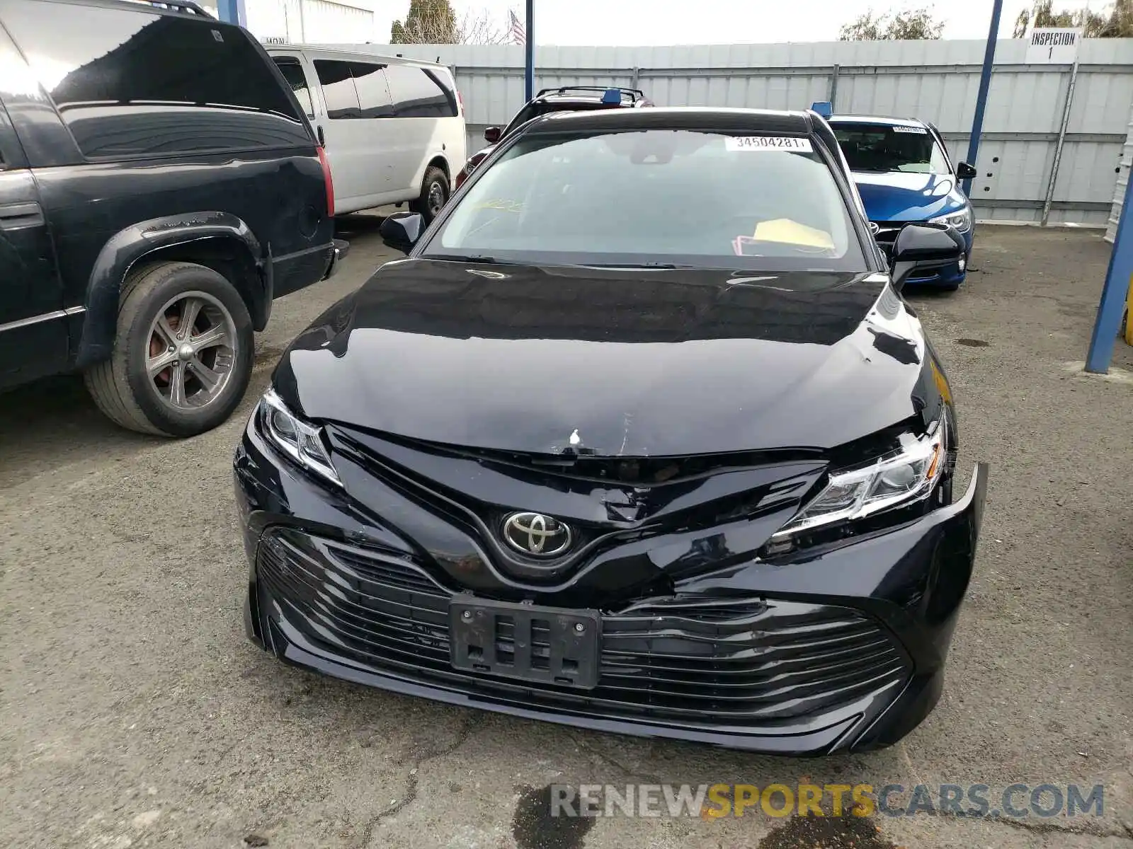 9 Photograph of a damaged car 4T1B11HK0KU727549 TOYOTA CAMRY 2019