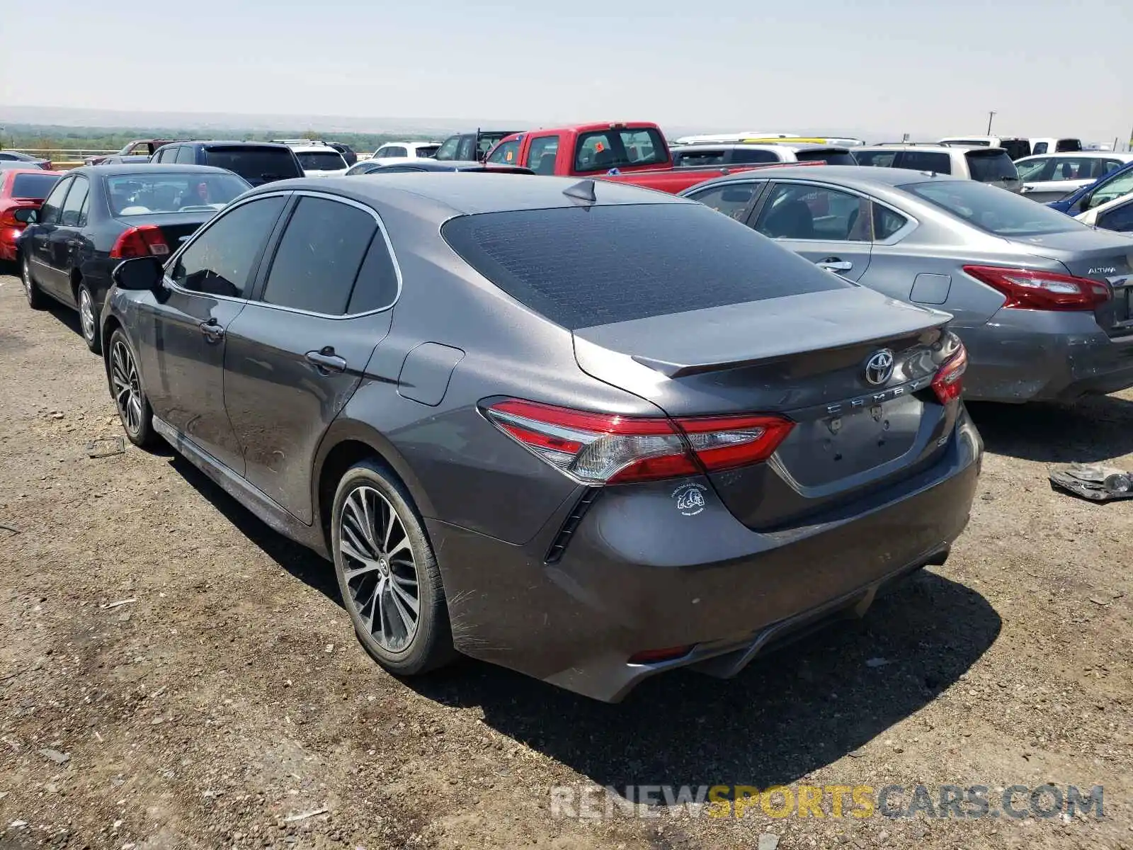 3 Фотография поврежденного автомобиля 4T1B11HK0KU728541 TOYOTA CAMRY 2019