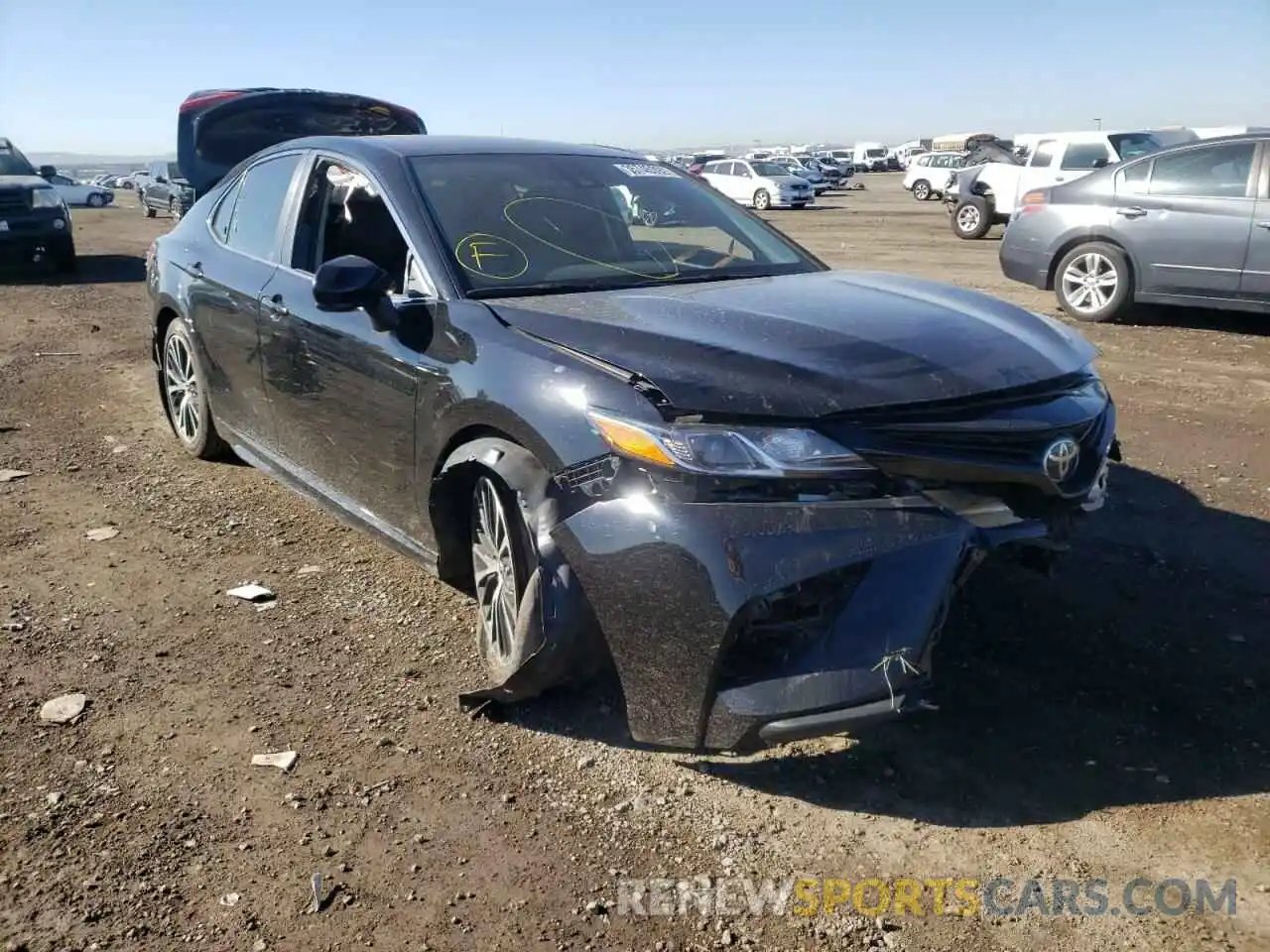 1 Photograph of a damaged car 4T1B11HK0KU728958 TOYOTA CAMRY 2019