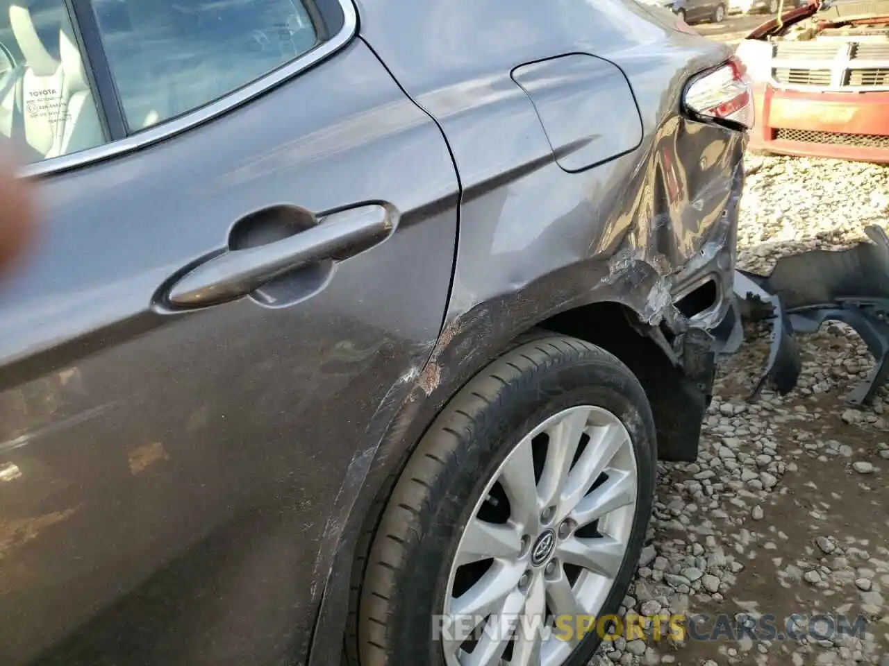 9 Photograph of a damaged car 4T1B11HK0KU729799 TOYOTA CAMRY 2019